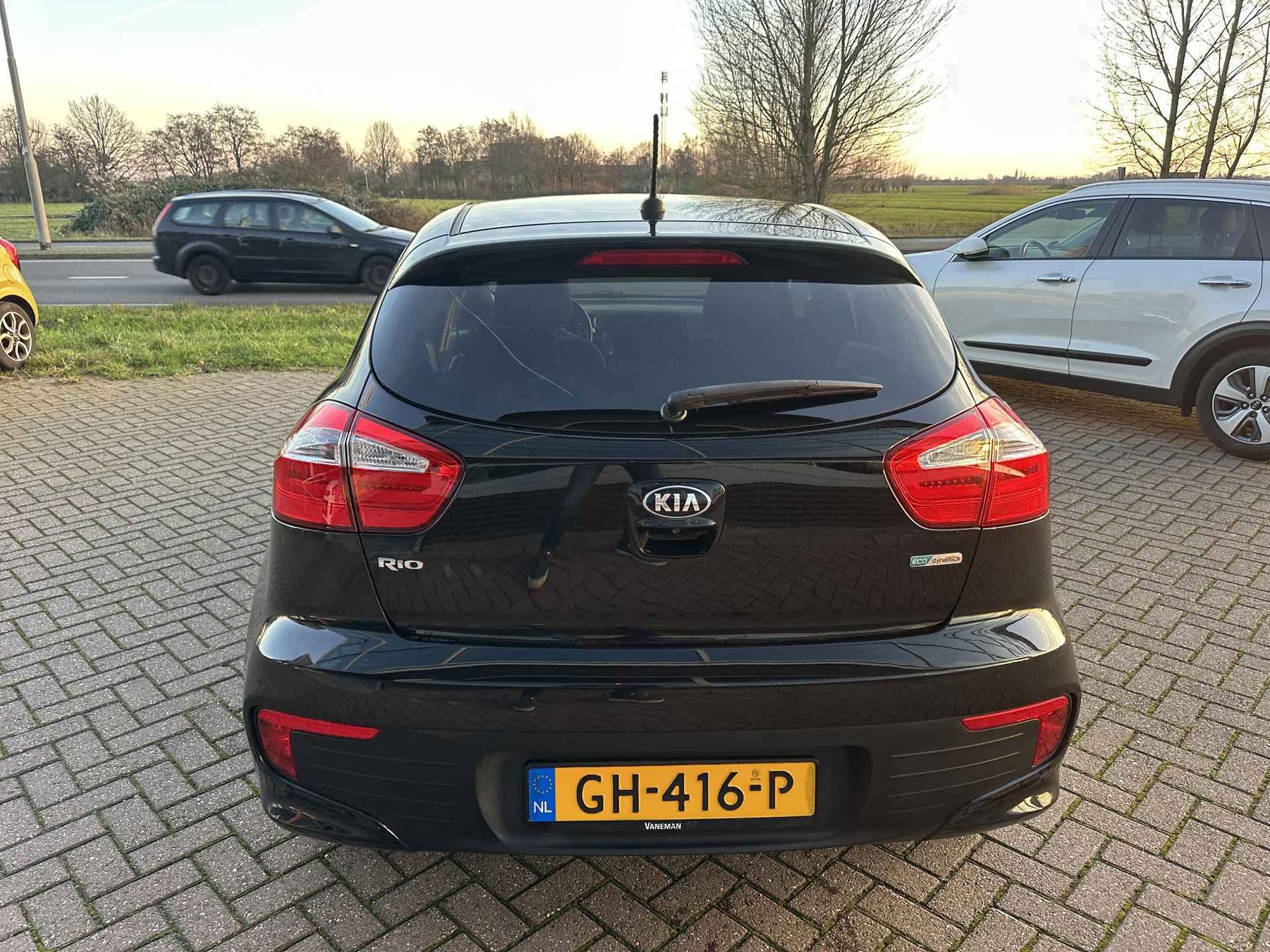 Kia Rio 1.2 CVVT DynamicLine Navi | Camera| 4-cilinder | Dealeronderhouden - 2/16