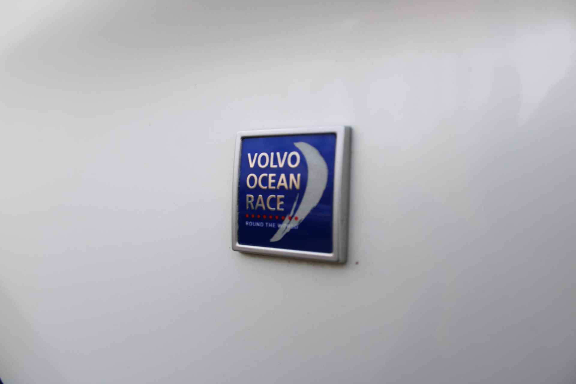 Volvo XC60 T5 245PK AUT8 FWD Ocean Race, Sensus Navigatie, Parkeersensoren V+A & Camera achter, Lederen bekleding, Verwarmbare Voorstoelen, Trekhaak, BLIS, Zeer compleet! - 9/26