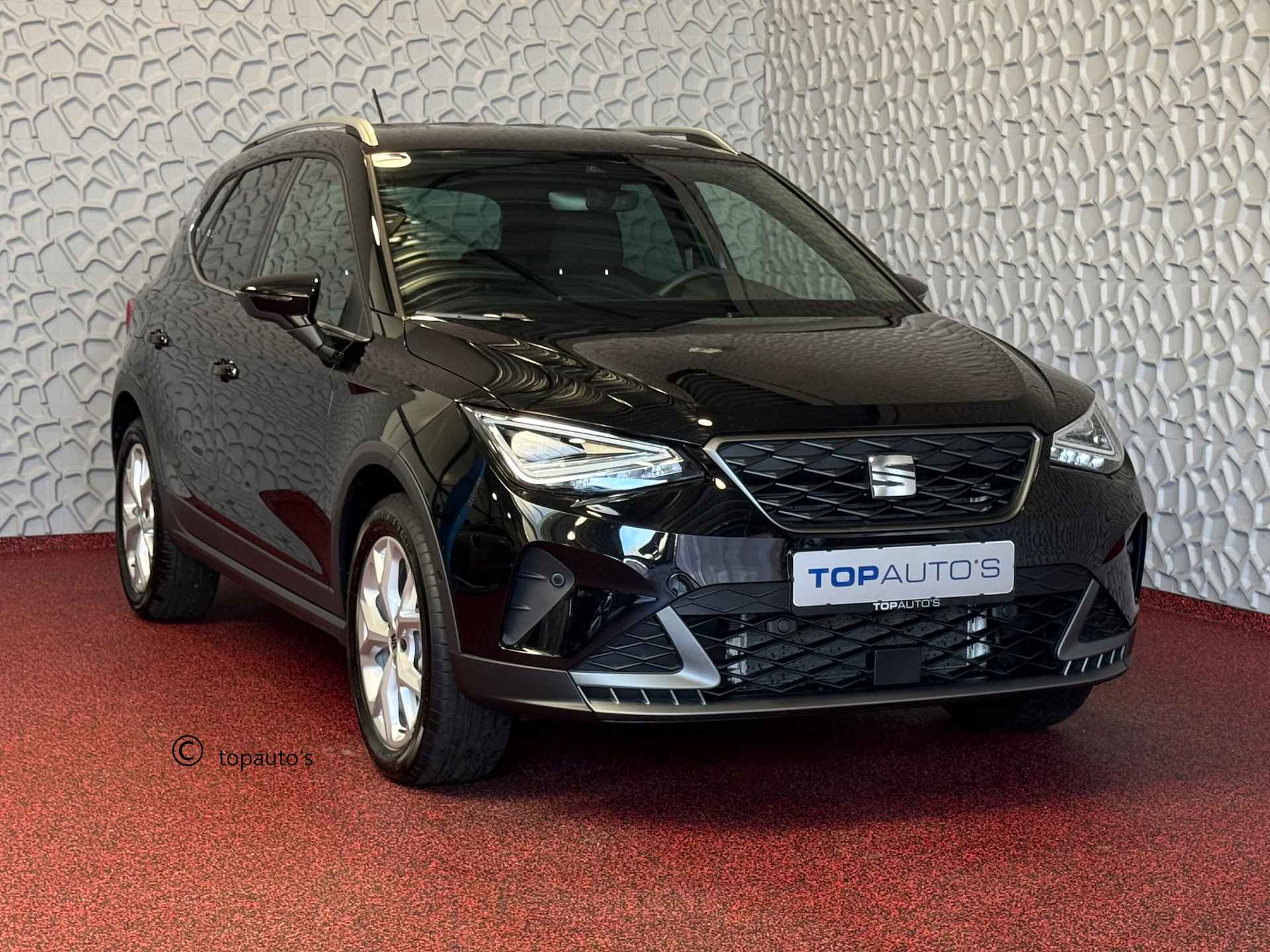 SEAT Arona TSI FR BI-COLOR 115PK LED VIR.COCKPIT CAMERA ADAP.CRUISE 17''LMV 08/2024 10x Seat Arona op voorraad