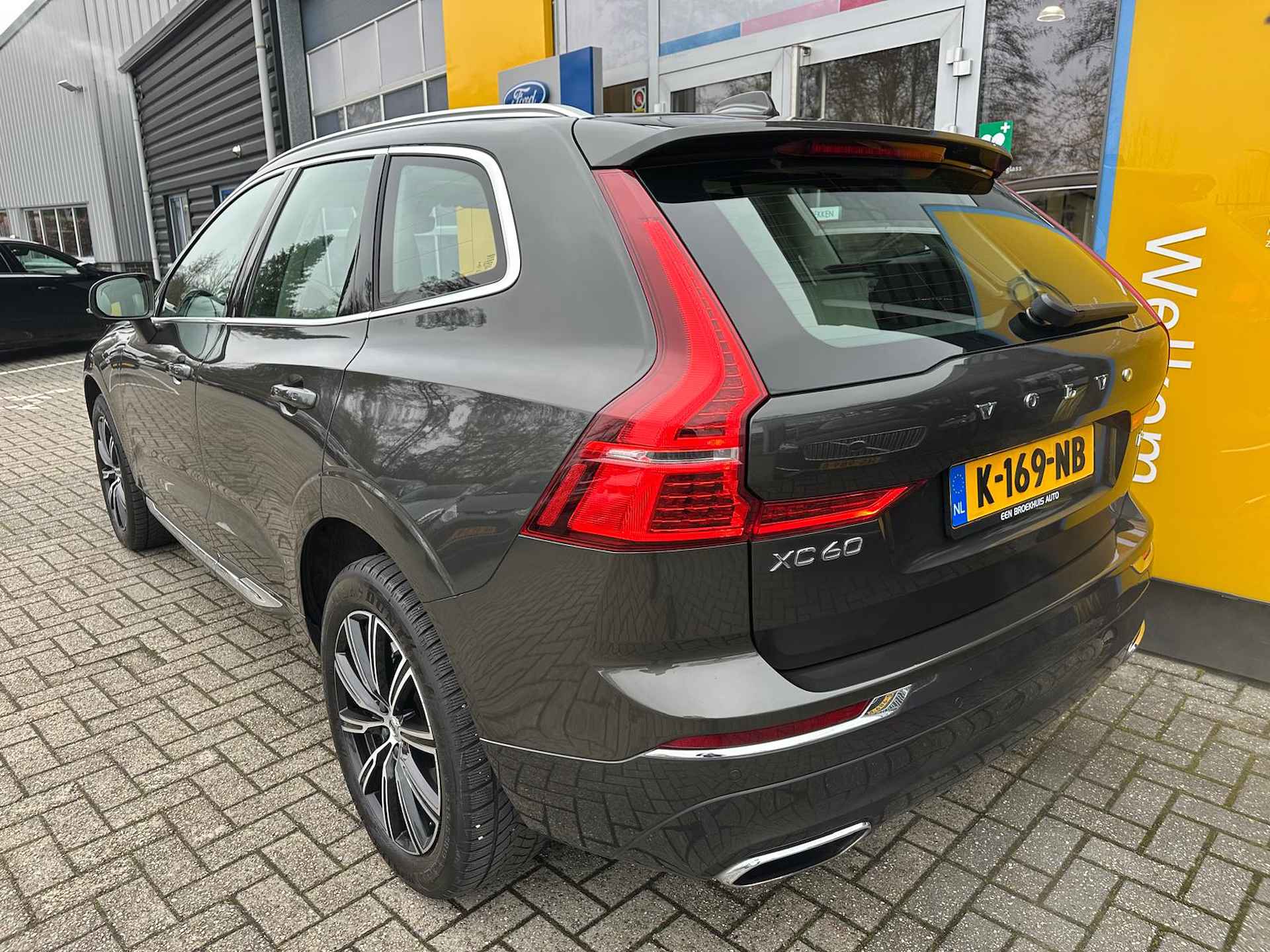 Volvo XC60 2.0 250PK B5 Inscription | SCHUIF-KANTELDAK| STOEL- STUUR- EN VOORRUITVERWARMING| NAVIGATIE| CAMERA| - 5/40