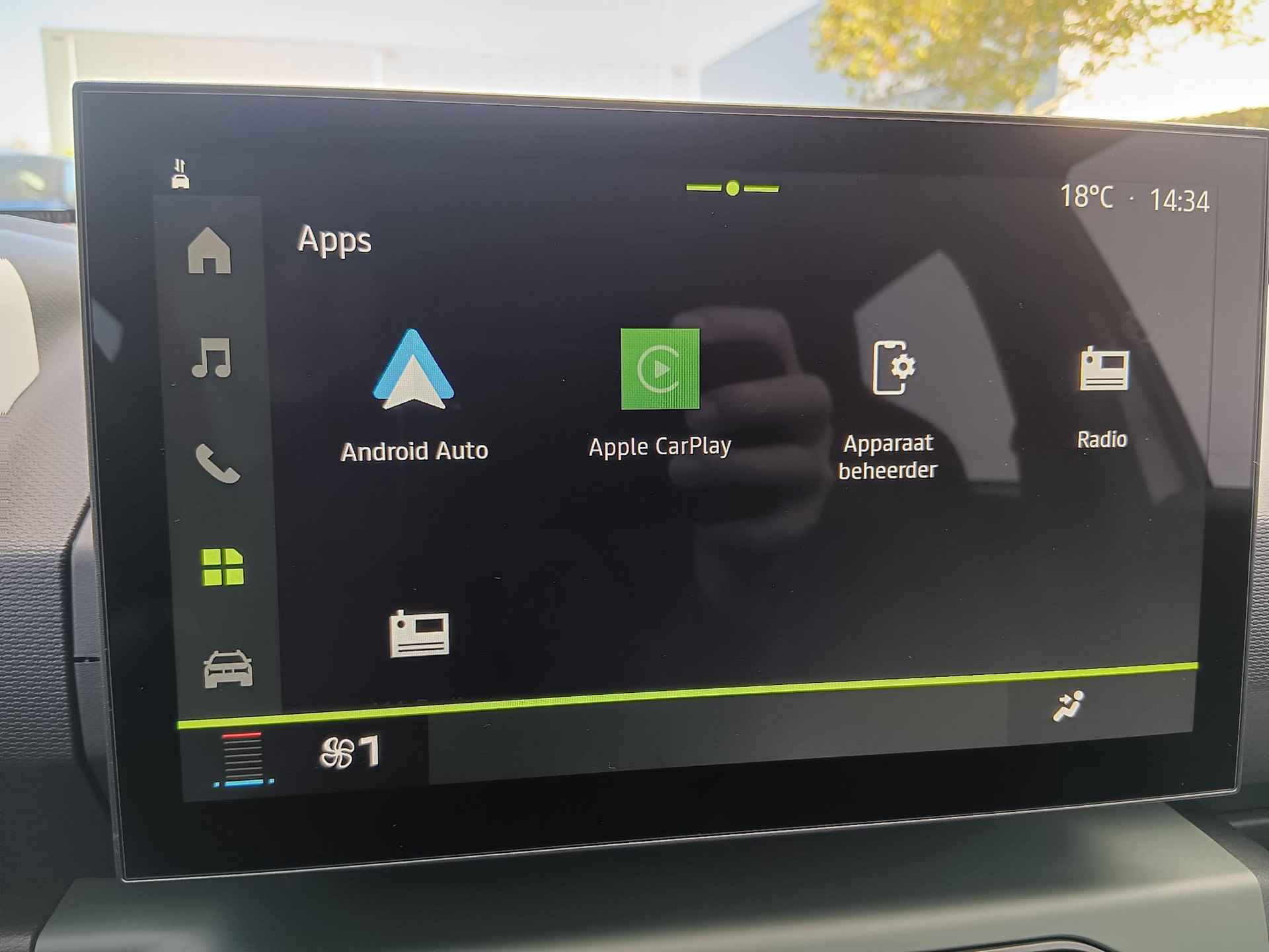 Dacia Spring Extreme 65 26.8 kWh Navigatie / Apple Carplay-Android Auto / Airco / Parkeersensoren + Camera - 21/41