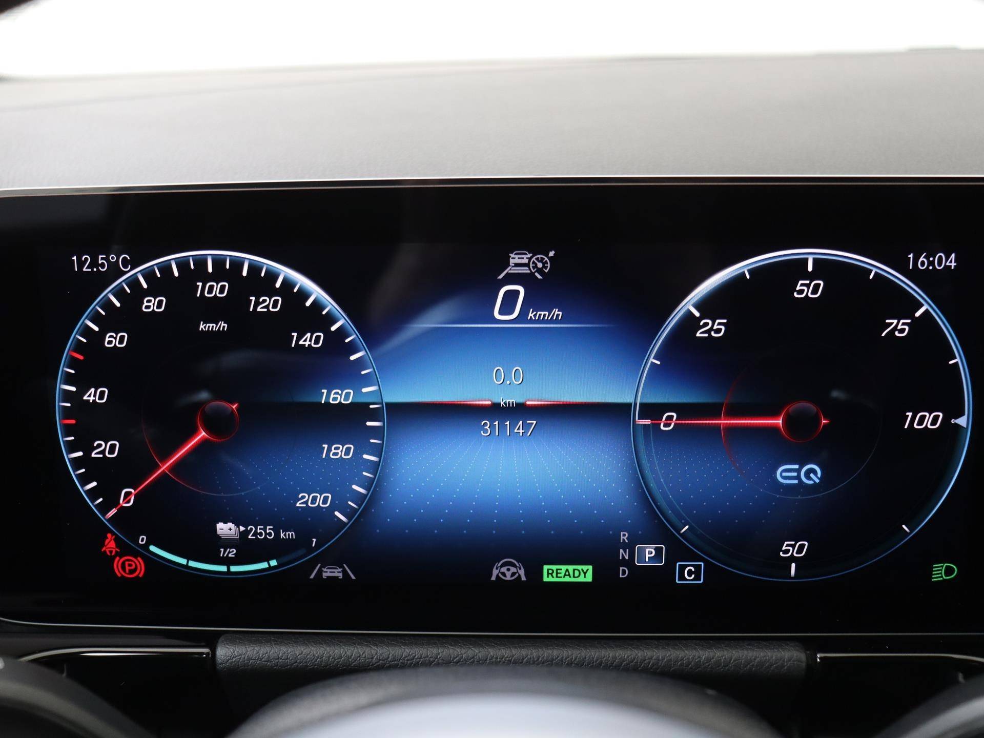 Mercedes-Benz EQA 250 Business Solution AMG 67 kWh / Rijassistentiepakket / Night Pakket - 18/36