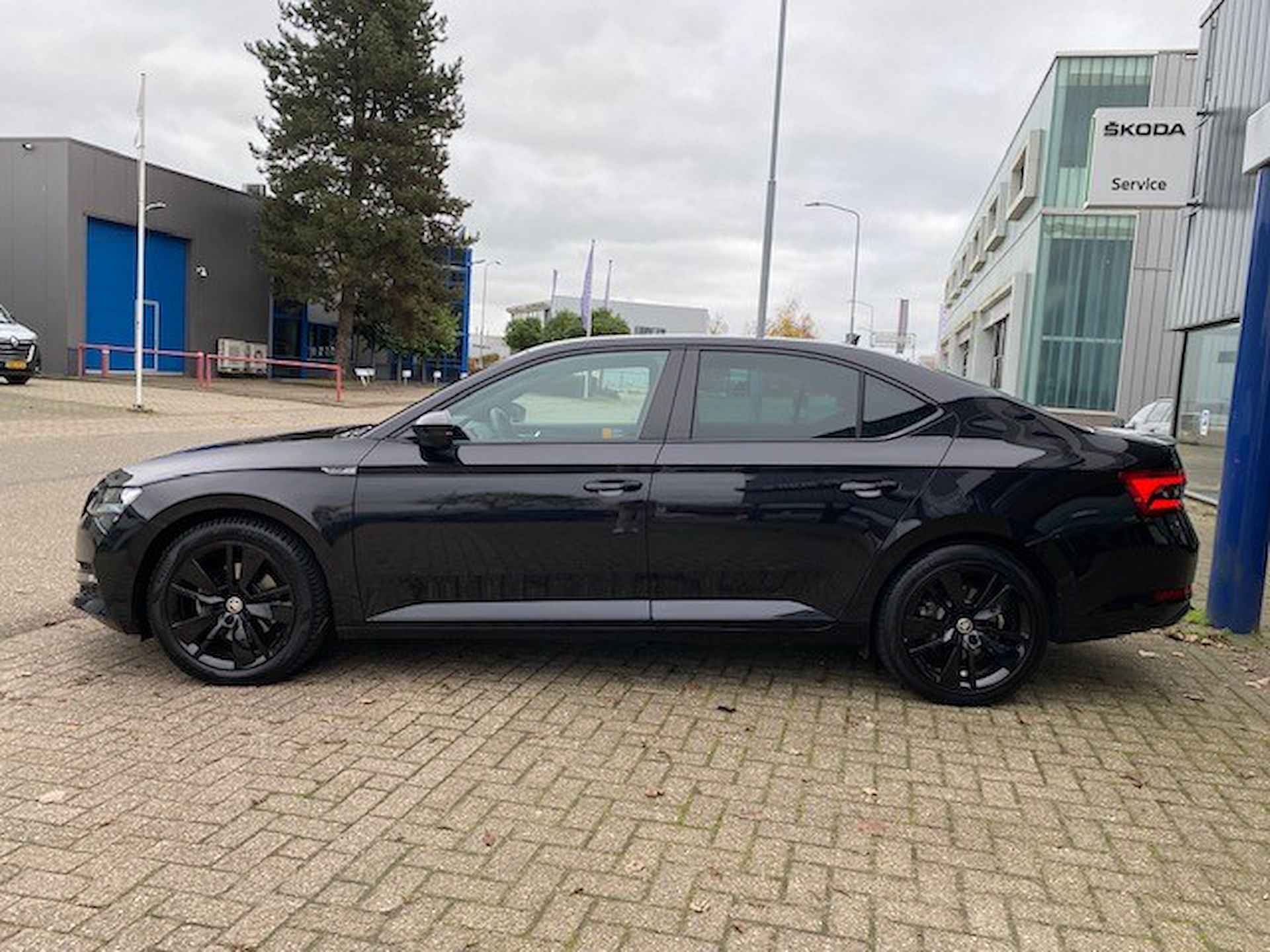 Skoda Superb 1.4 TSI PHEV 217pk DSG-6 Sportline Business Met Trekhaak, Stuur, stoel en voorruitverw. - 5/39