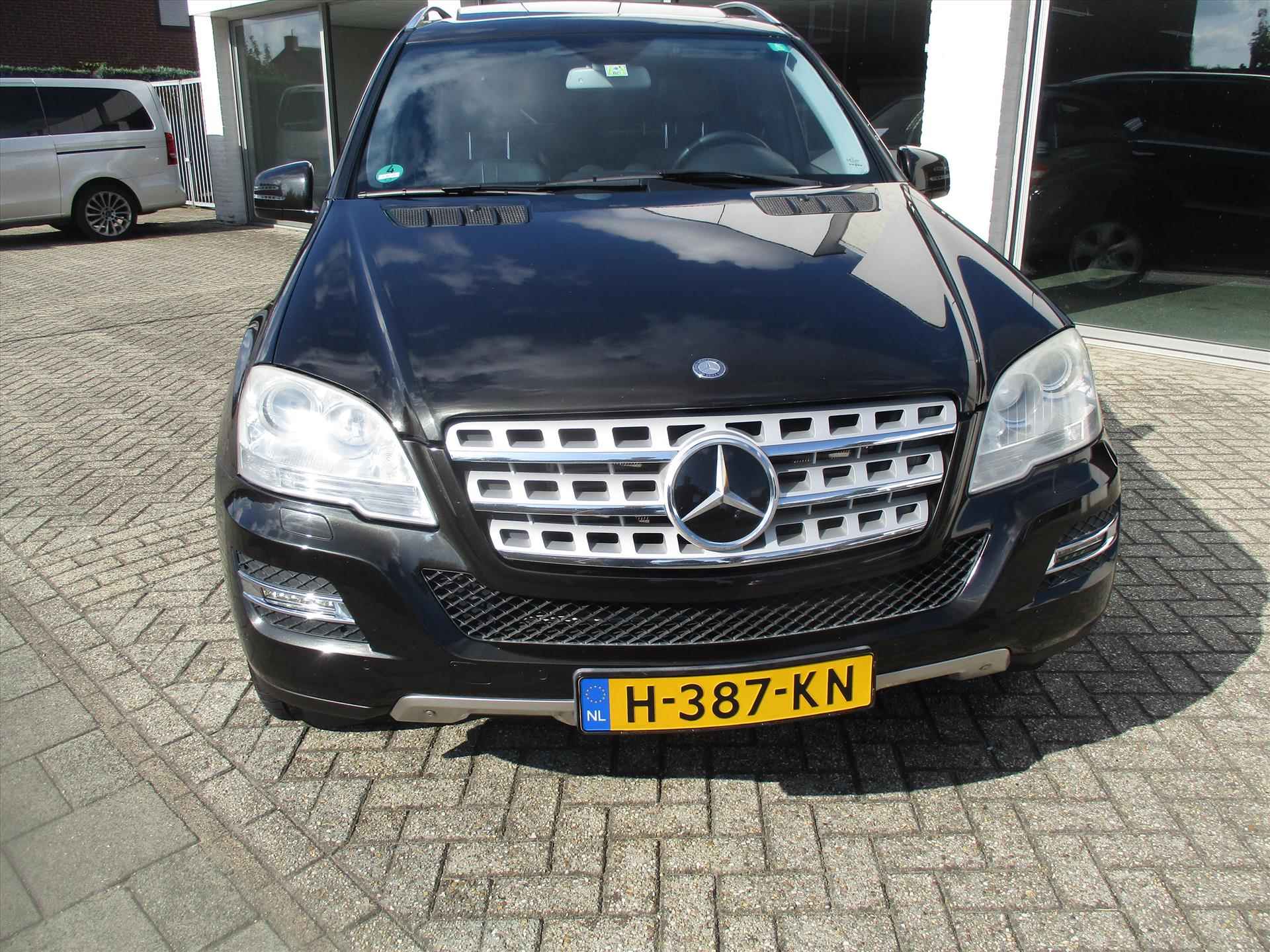 Mercedes Ml 300 CDI V6 GRAND EDITION SPORT / COMPLEET - 2/15