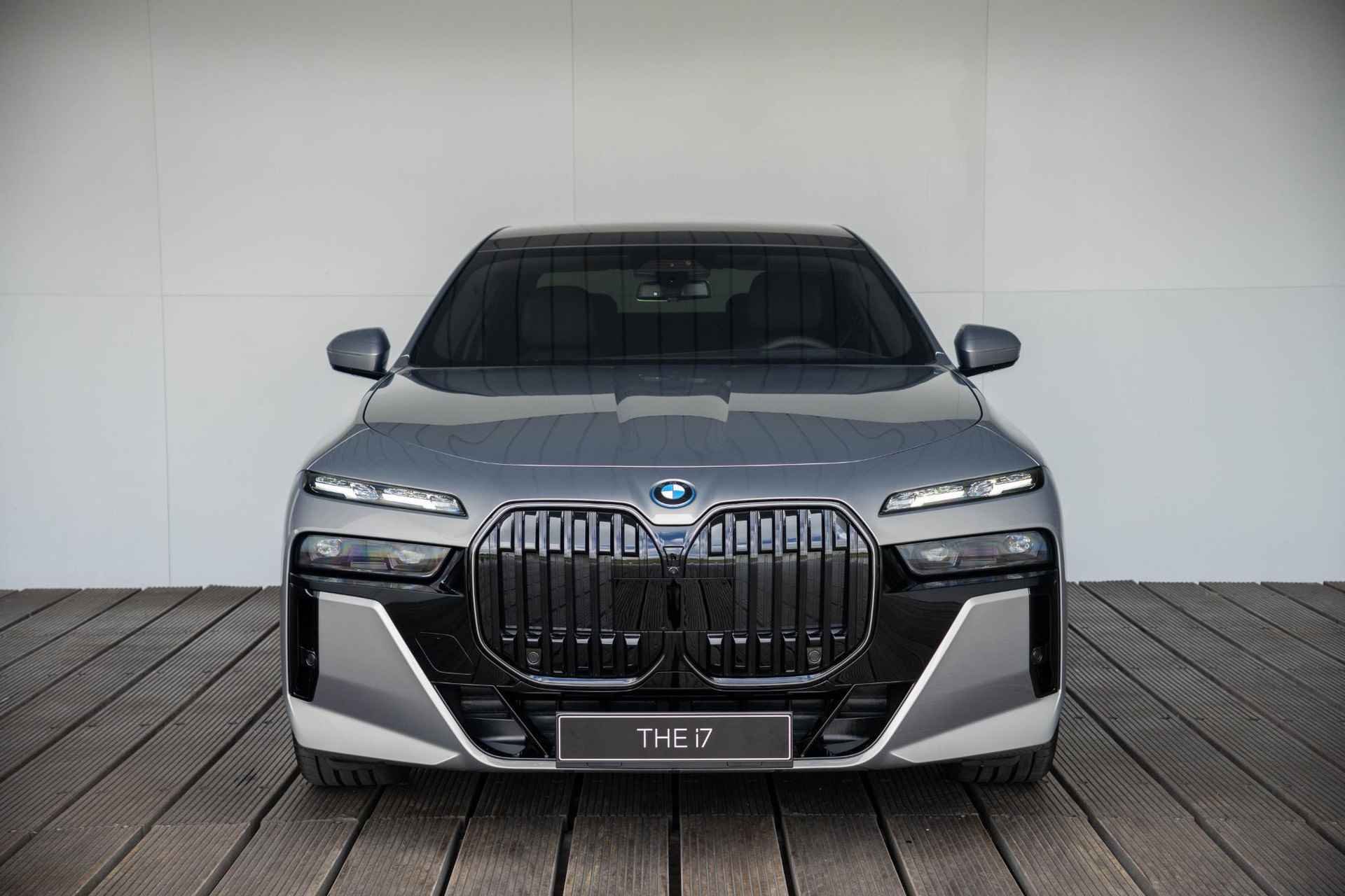 BMW i7 Sedan eDrive50 | Privilege Edition | M Sportpakket Pro | BMW Individual Interieur | Innovation Package | Executive Pack | Connosseur Pack - 3/76