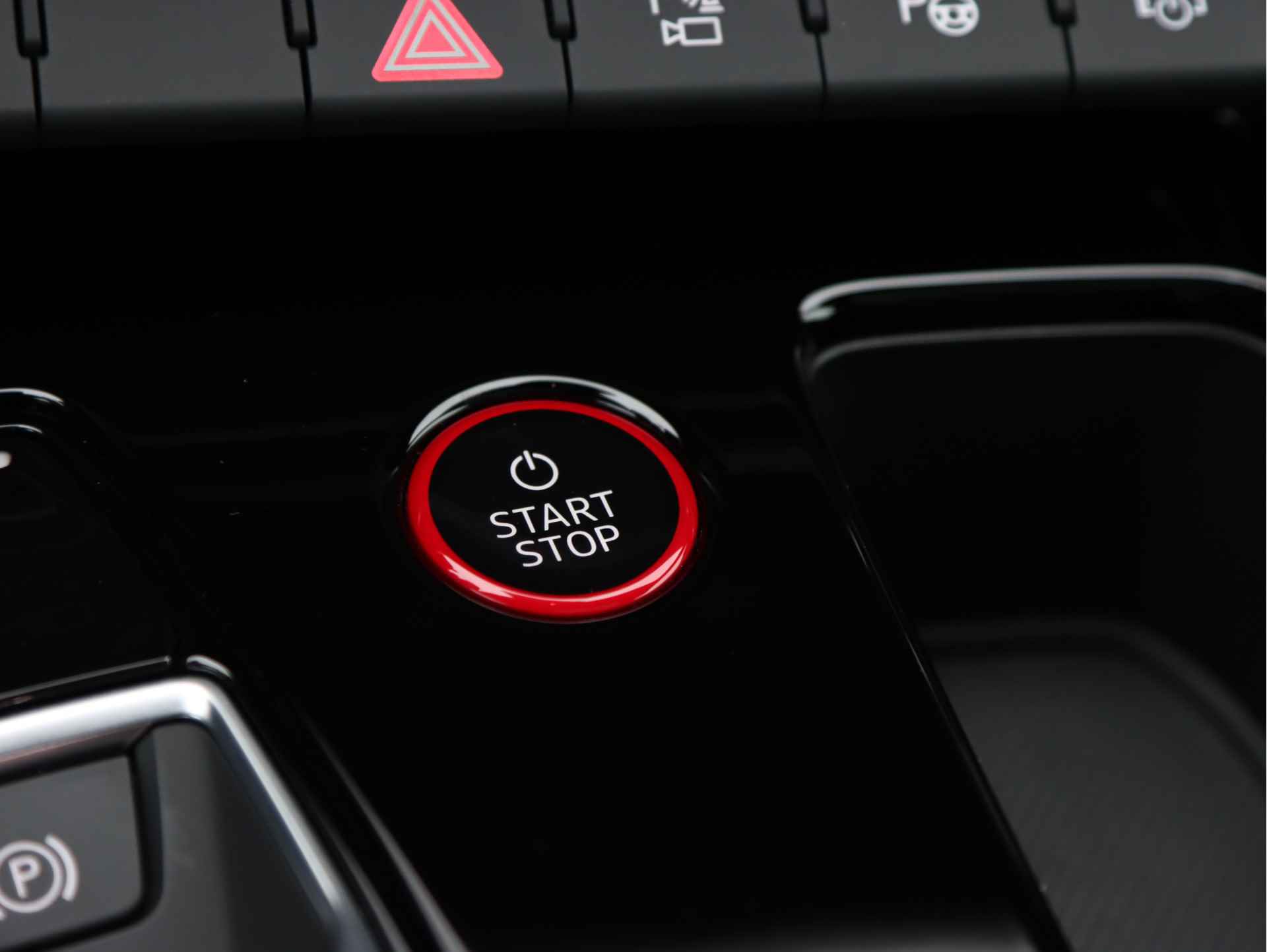 Audi e-tron GT 476pk | 95Kwh | Vierwielbesturing | Luchtvering | Concaver 22" Exclusive wielen | Panoramadak | B&O - 56/60