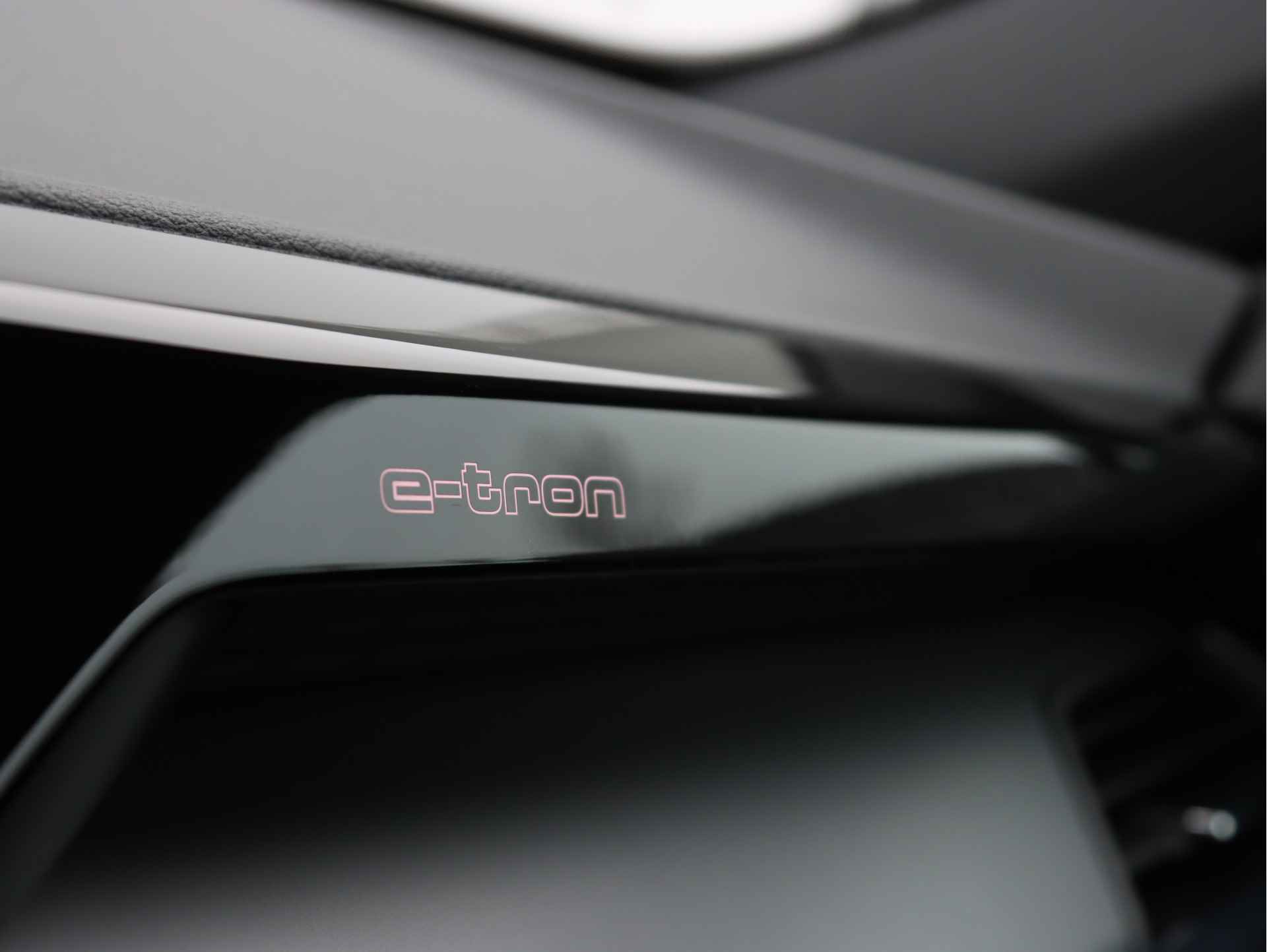 Audi e-tron GT 476pk | 95Kwh | Vierwielbesturing | Luchtvering | Concaver 22" Exclusive wielen | Panoramadak | B&O - 59/60