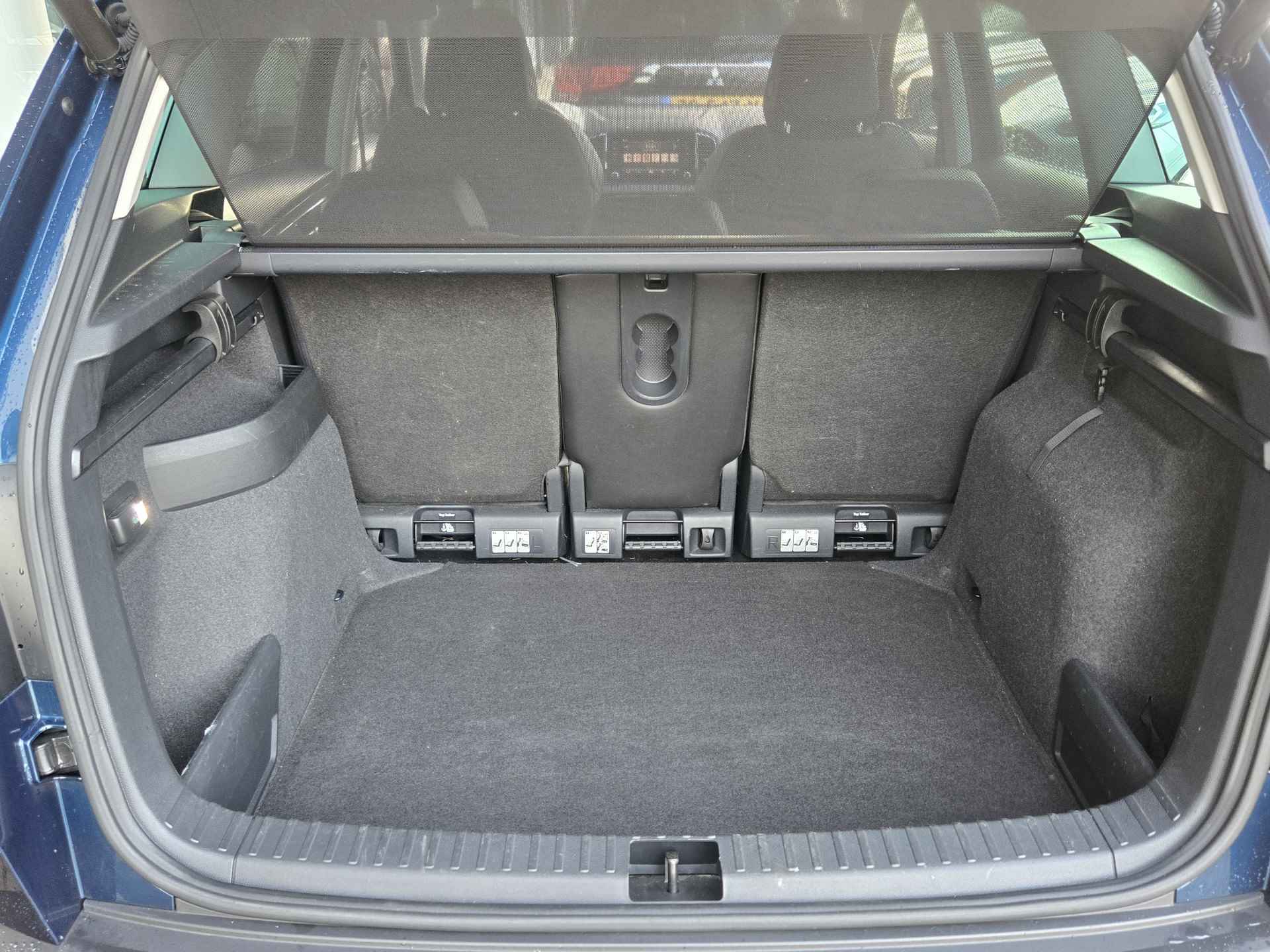 Škoda Karoq 1.5 TSI ACT STYLE BUSINESS | LEDER | DIGITAL COCKPIT | TREKHAAK | ELEKTR STOELEN | VERWARMDE STOELEN - 33/37