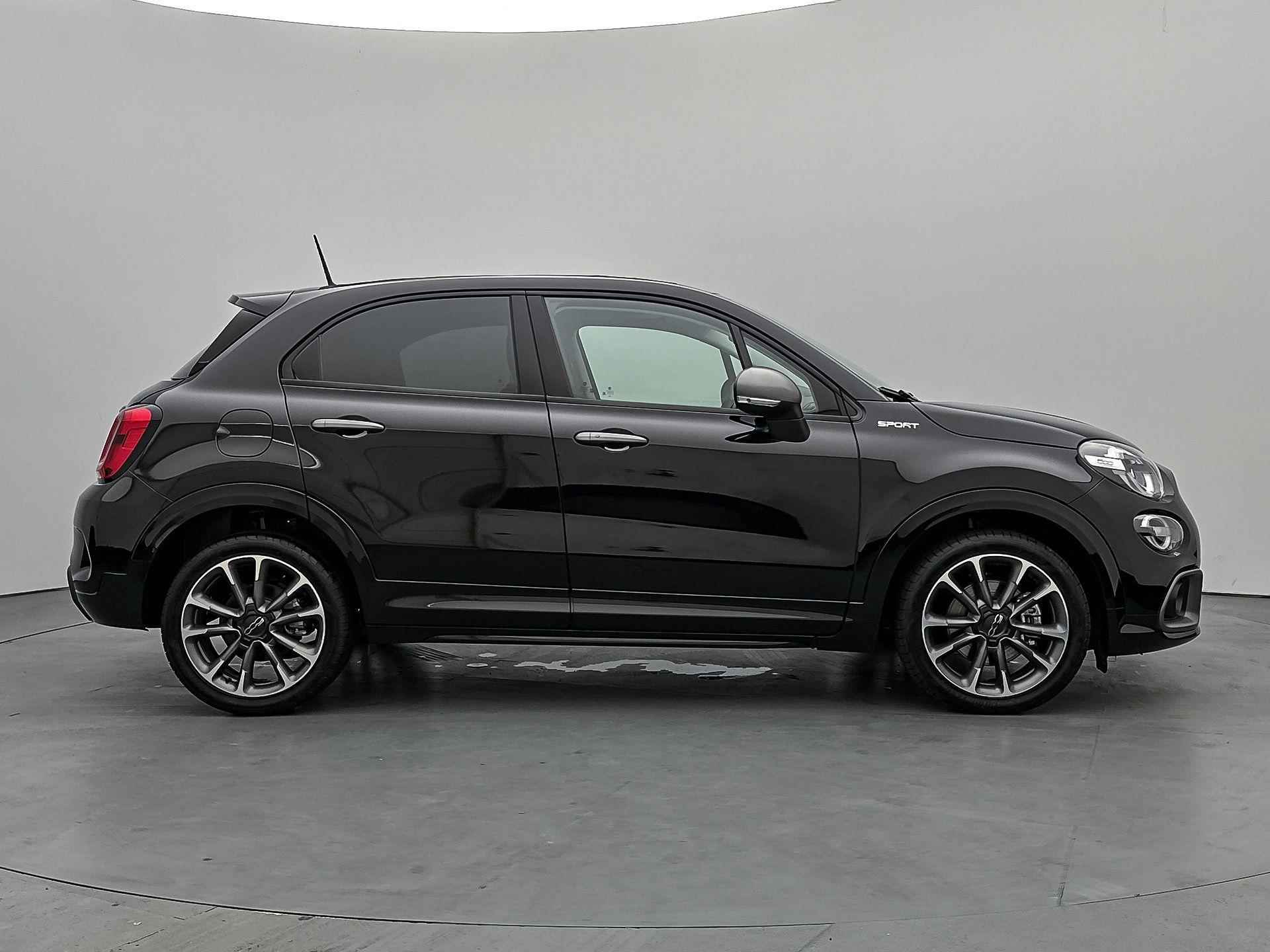 Fiat 500 X SUV Sport 130 pk Automaat | Navigatie | Panoramadak | Achteruitrijcamera | Parkeersensoren Achter | Voorstoelen Verwarmd | Keyless Entry/Start | LED Dagrijverlichting | Dodehoek Detectie | Adaptieve Cruise Control | 18" Lichtmetalen Velgen | Apple Carplay/Android Auto | - 9/33