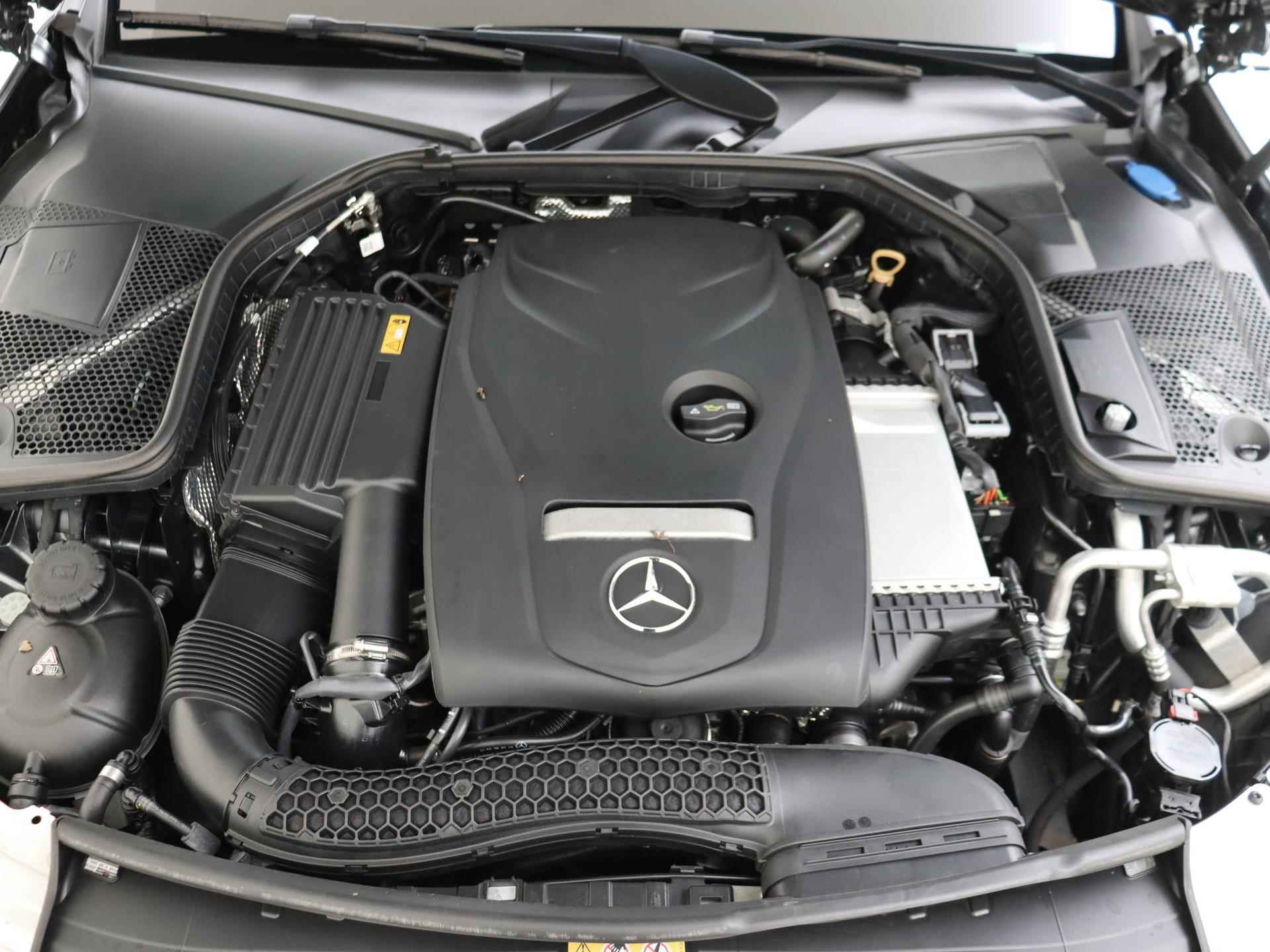 Mercedes-Benz C-klasse Estate 250 Premium / Luchtvering / Dodehoek / Elek. Achterklep / Camera - 11/33
