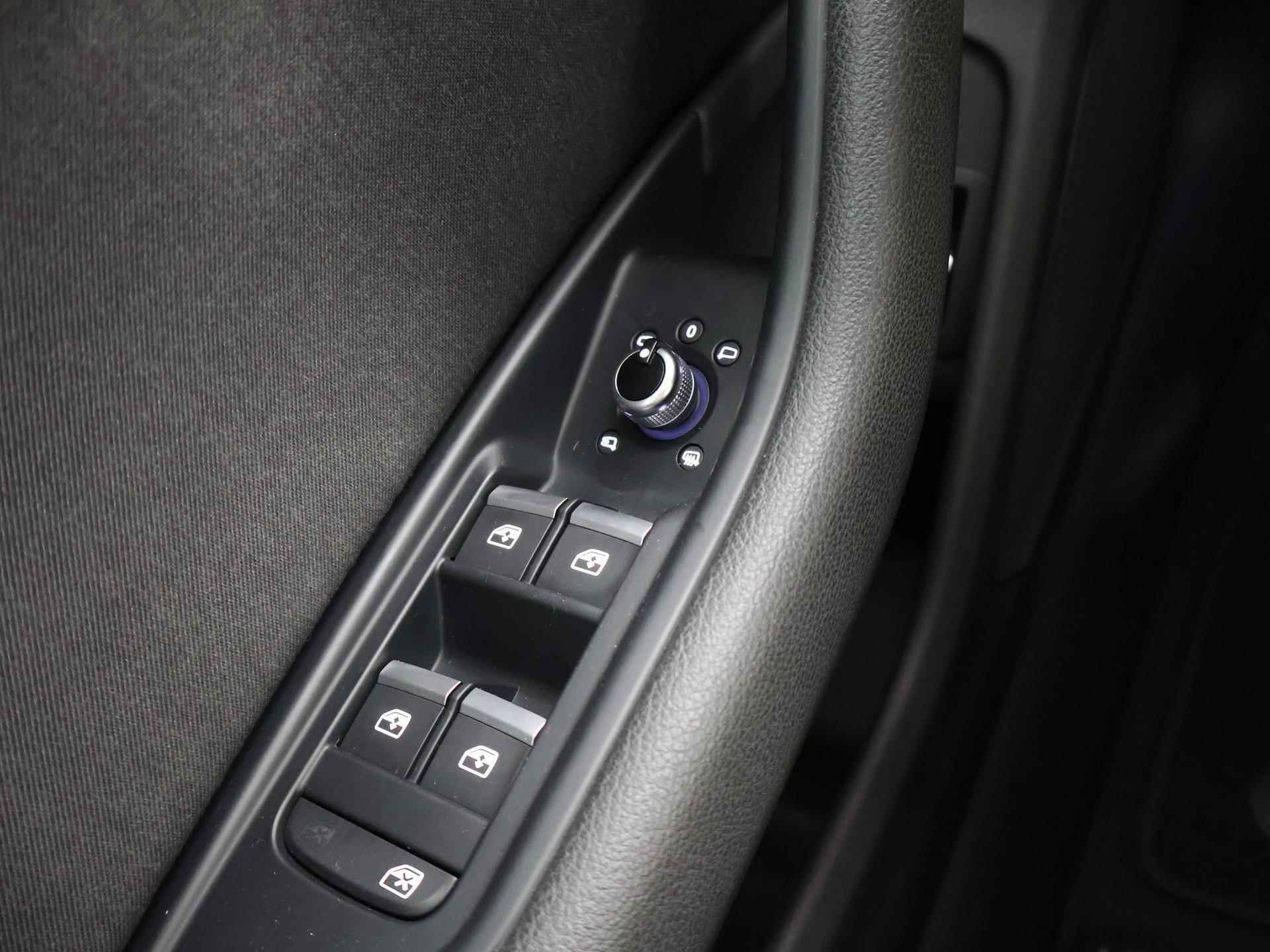 Audi A4 Avant 1.4 TFSI Sport S-line | Afneembare Trekhaak | Navigatie | Stoelverwarming | Bluetooth | Cruise control | Parkeercamera | - 38/45