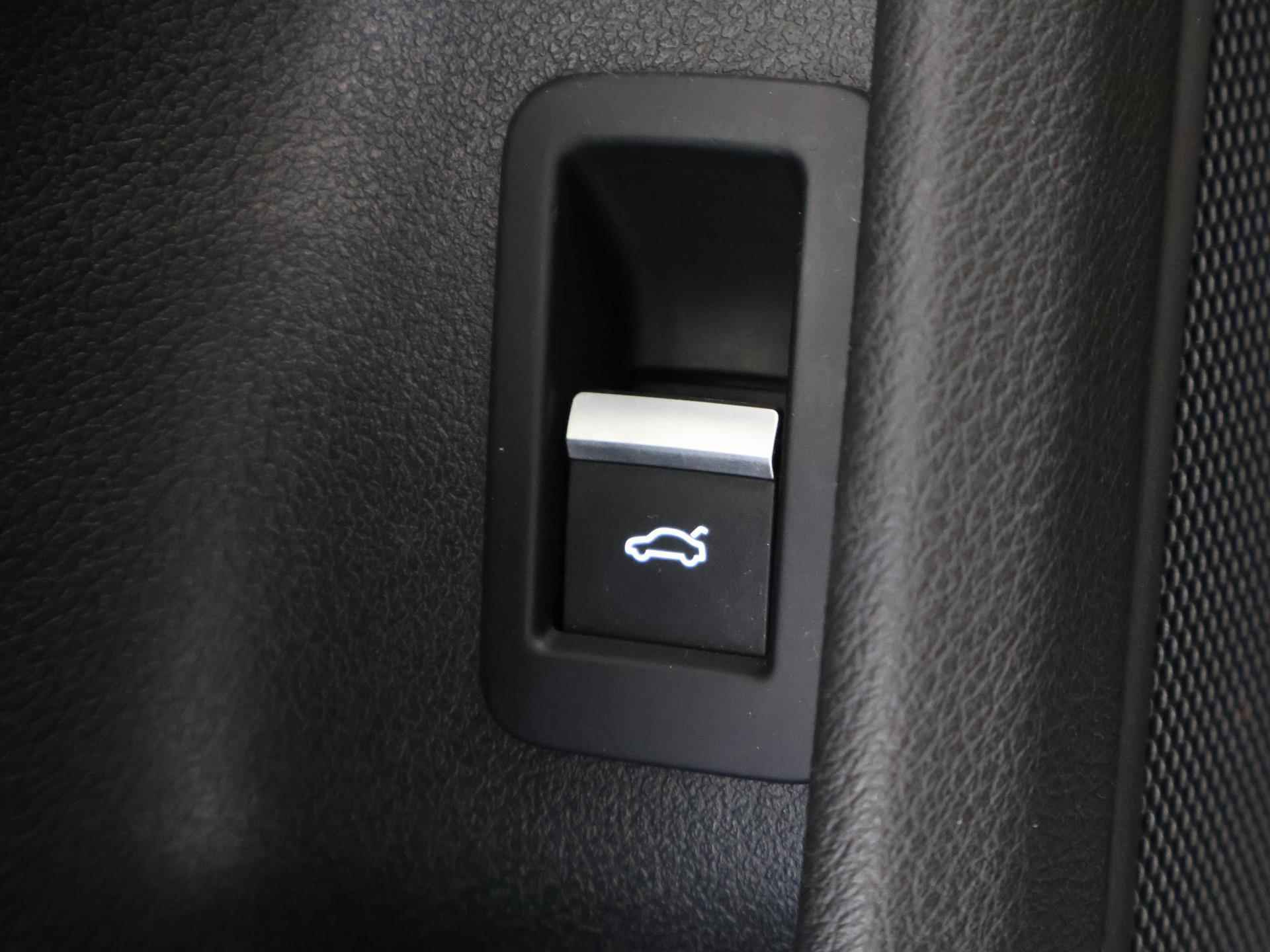 Audi A4 Avant 1.4 TFSI Sport S-line | Afneembare Trekhaak | Navigatie | Stoelverwarming | Bluetooth | Cruise control | Parkeercamera | - 39/45