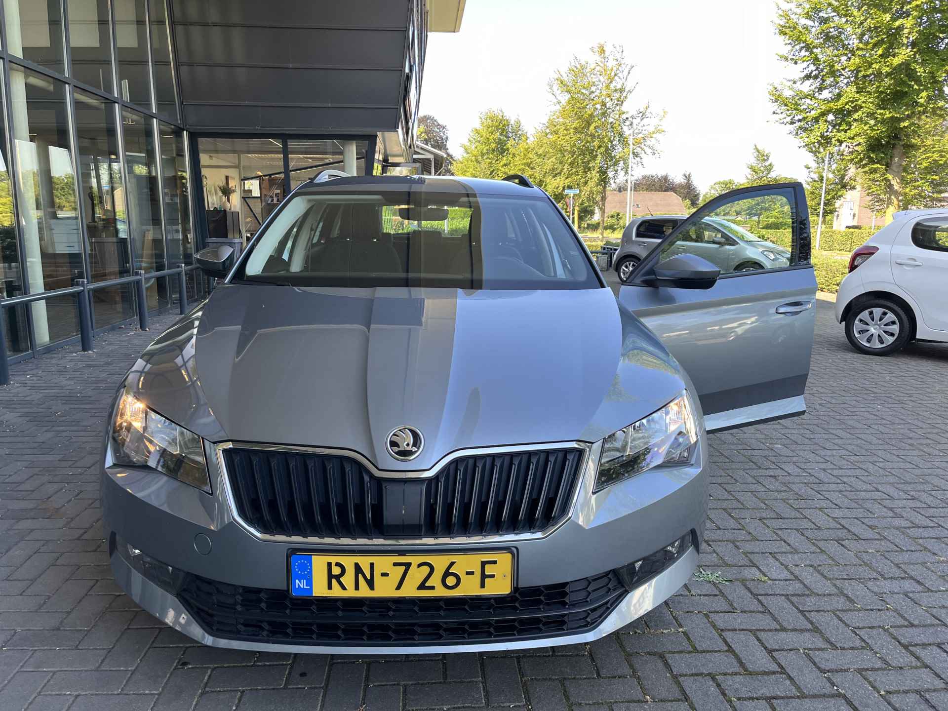 Škoda Superb Combi 1.6 TDI Active Business | Nette auto en zeer veel ruimte!! - 6/34