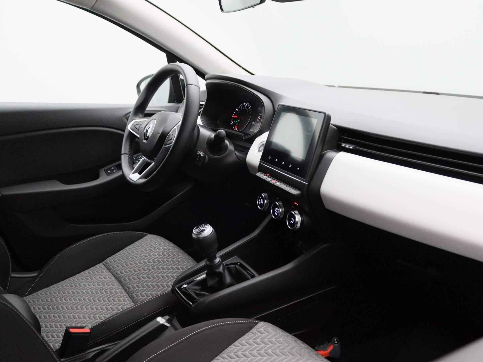 Renault Clio 1.0 TCe 90 Evolution | Climate Control | Full-Map Navigatie | Privacy Glass | PDC Achter | Keyless | 16" LMV | Apple Carplay & Android Auto - 31/35