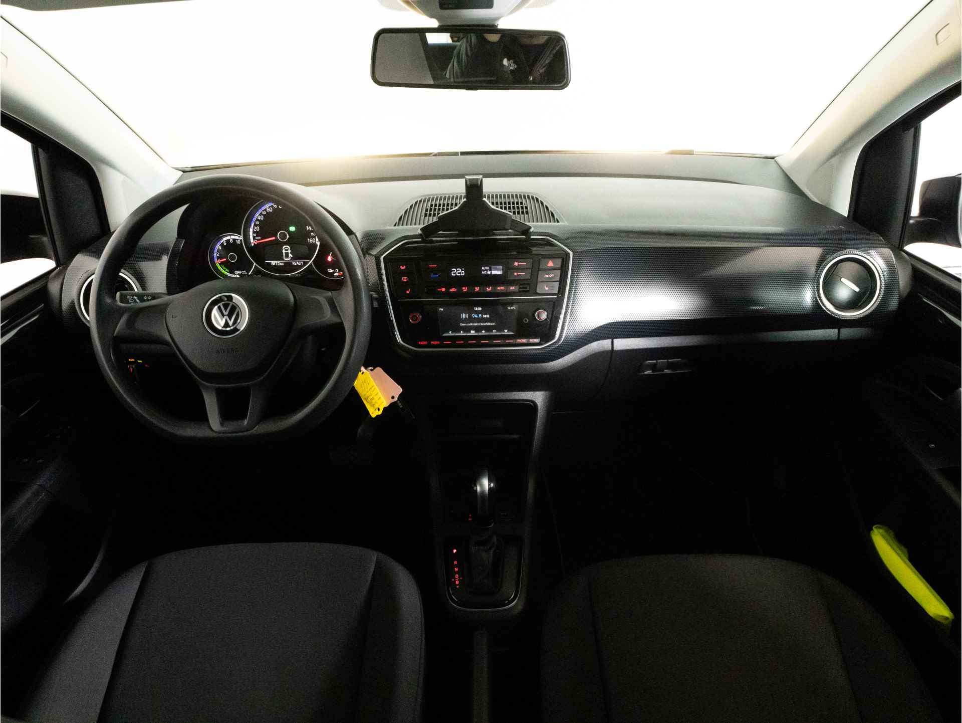 Volkswagen e-Up! e-Up! 35 KW 83 pk | € 2.000 SUBSIDIE mogelijk | 260 KM WLTP | Climate Control |Stoelverwarming | - 5/28