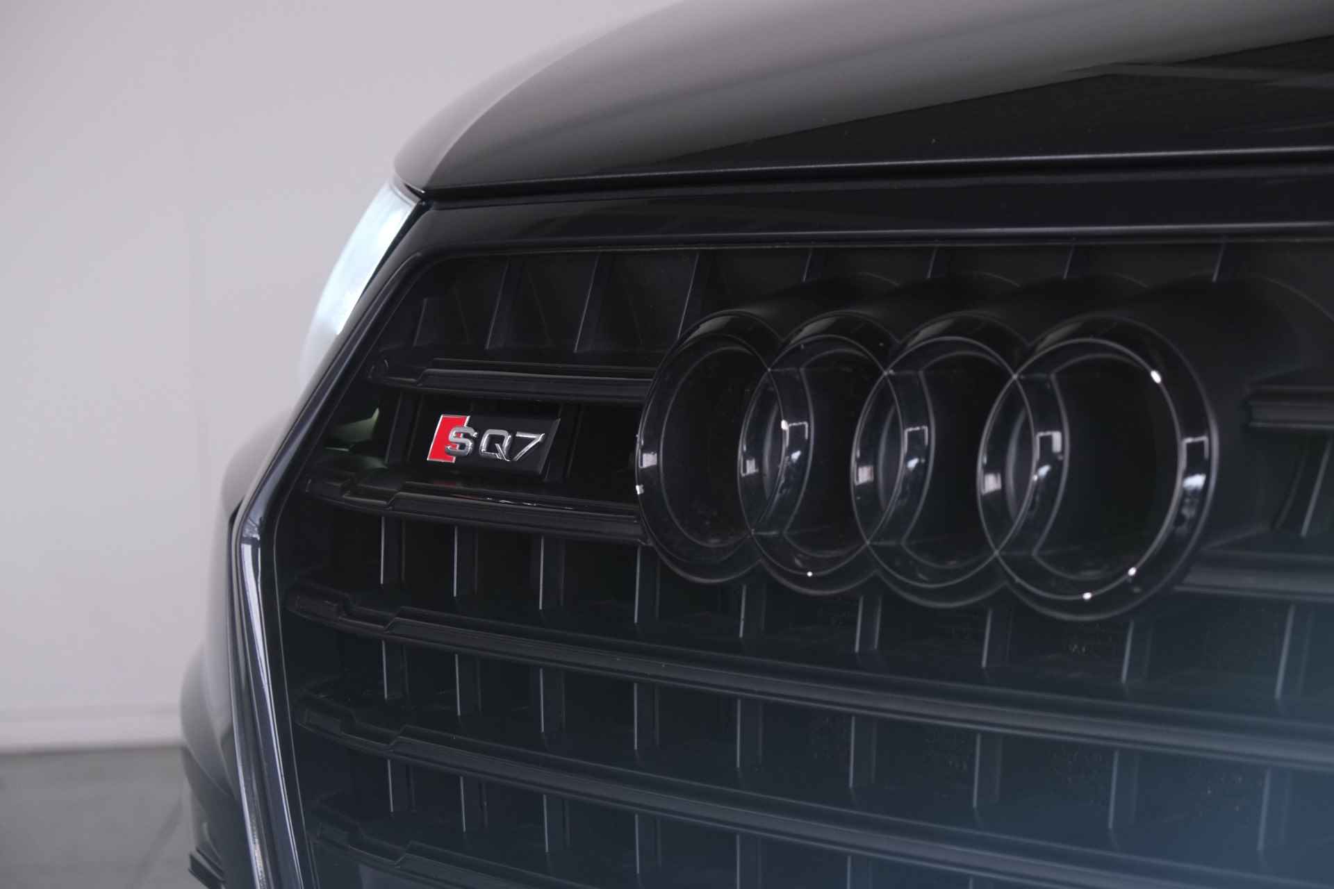 Audi SQ7 4.0 TDI quattro / Opendak / Leder / LED / Navi / ACC / Standkachel - 36/39