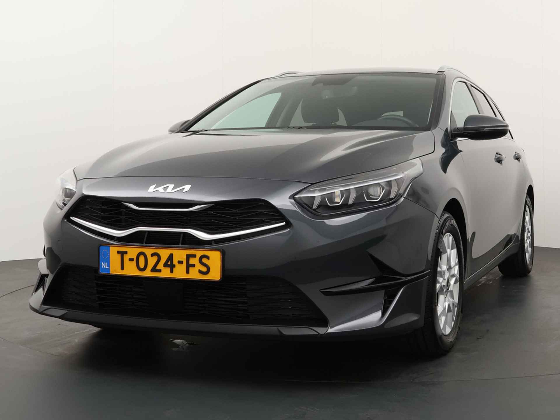 Kia Ceed Sportswagon 1.5 T-GDi MHEV DynamicPlusLine Automaat - Adaptief Cruise Control - Led - Navigatie - Climate Control - Apple/Android Carplay - Fabrieksgarantie Tot 2030 - 2/48