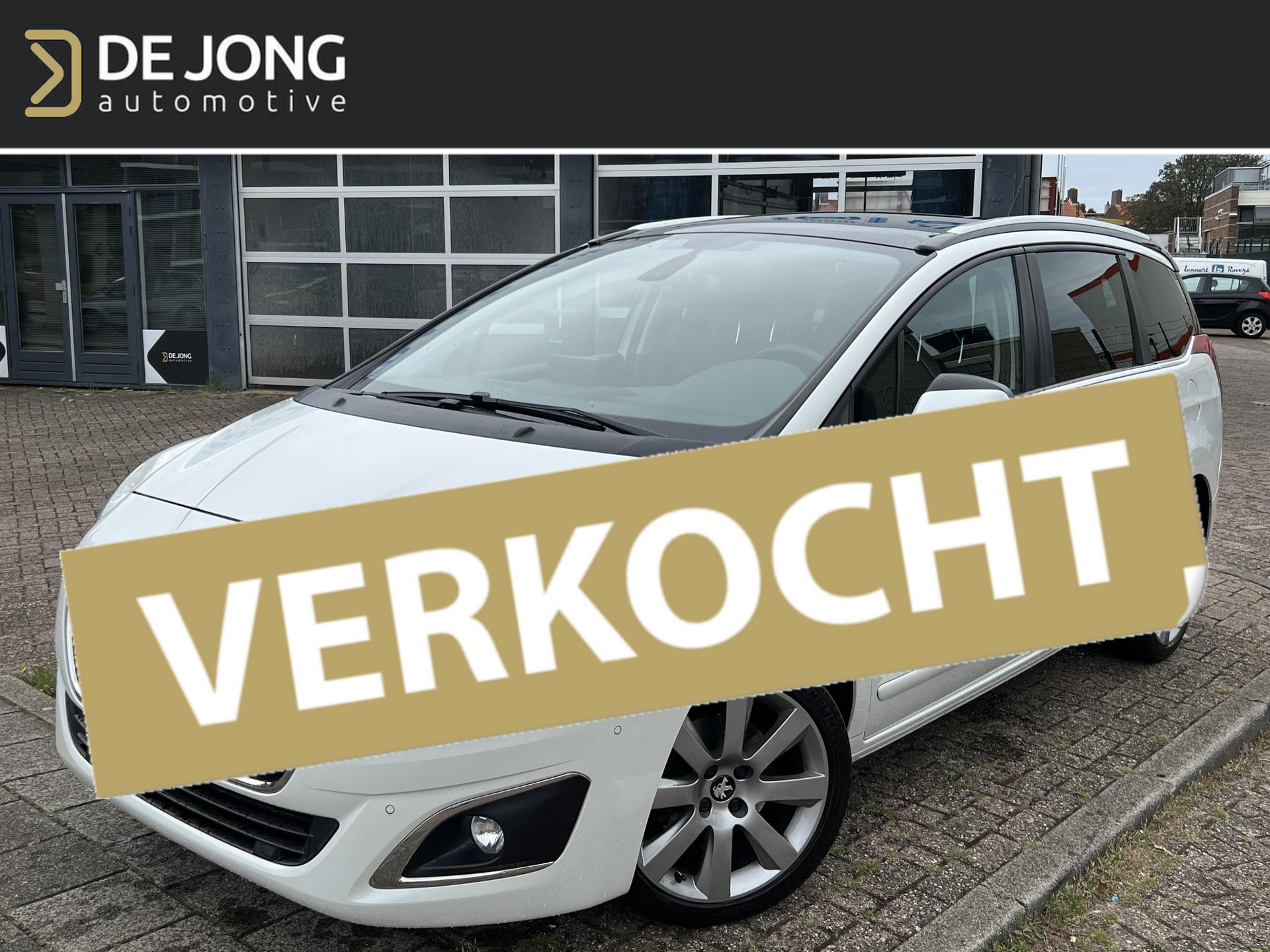 Peugeot 5008 1.2 PureTech Style 7p. Navi/Camera/Panoramadak/7-Zits/Trekhaak/GEEN AFLEVERKOSTEN