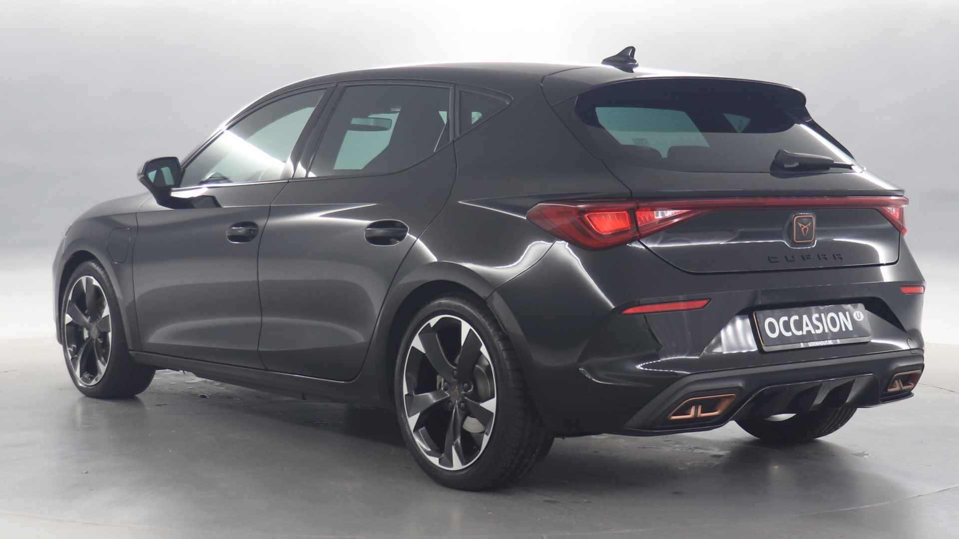 CUPRA Leon 1.4 TSI eHybrid 204pk PHEV Essential / LED  / Navigatie / 18" Lichtmetalen Velgen - 4/39