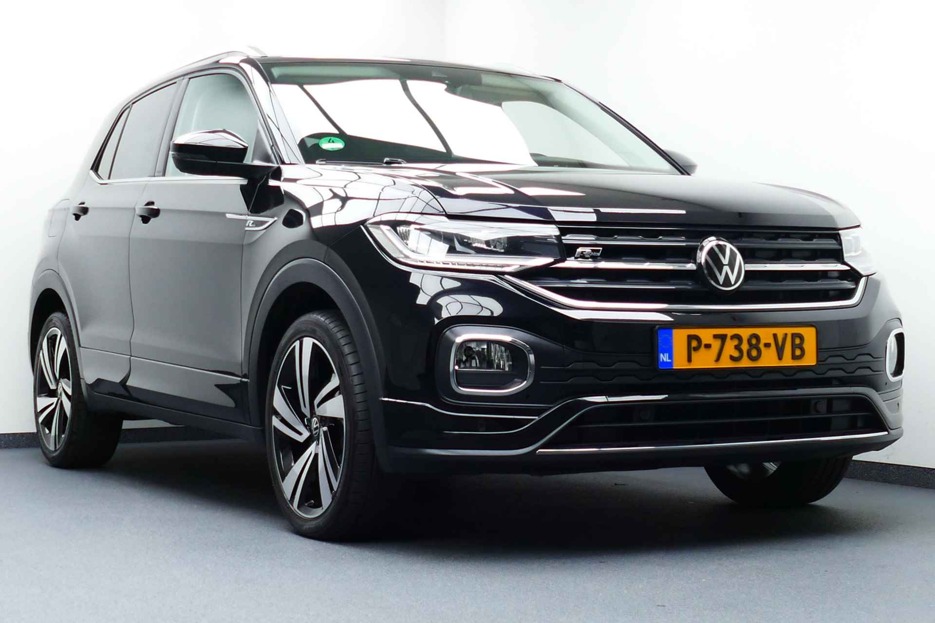 Volkswagen T-Cross 1.5 150pk TSI Style Business R-Line. Virt Cockpit, Camera, Led Koplampen, 18"LMV, Stoelverw - 2/45