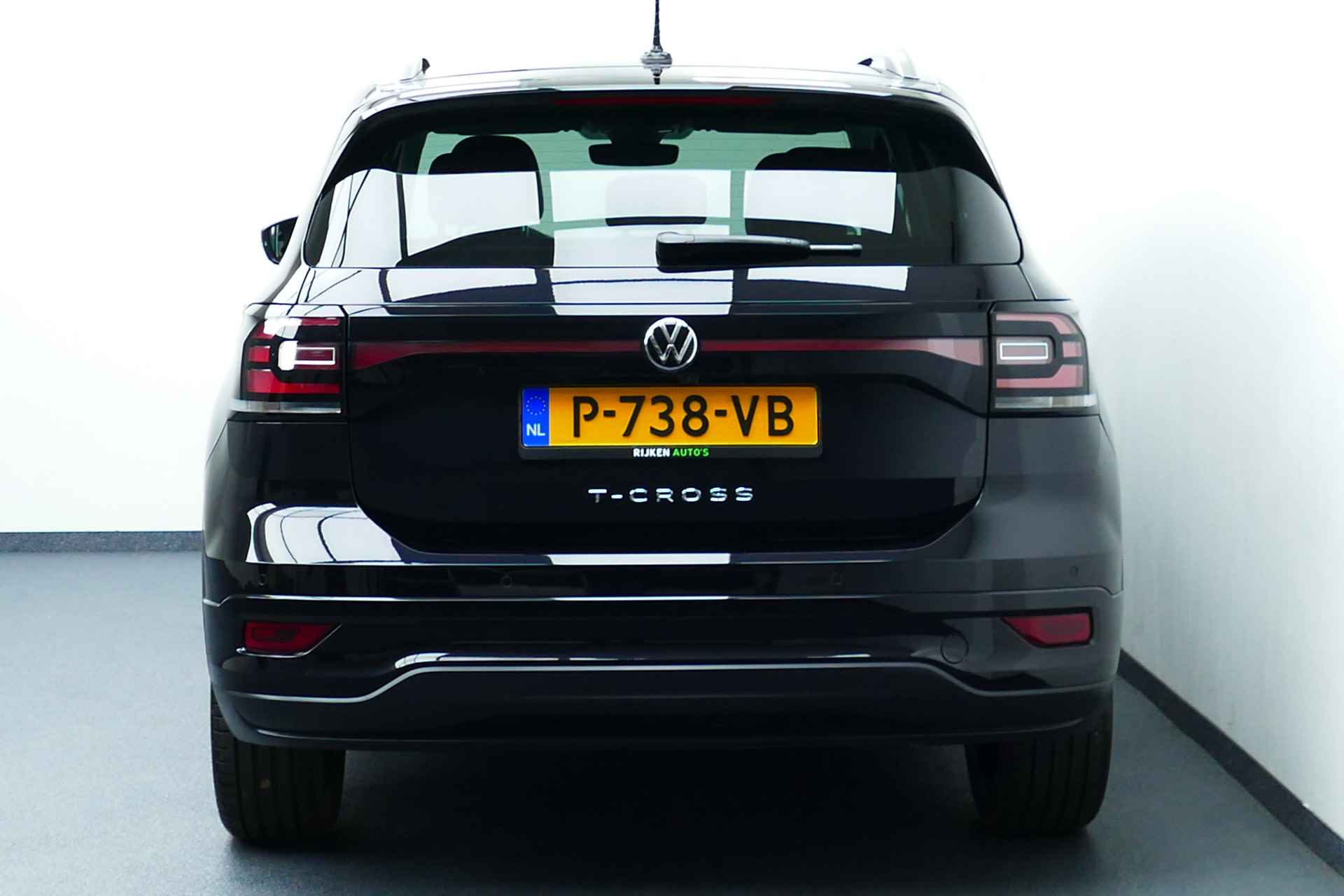 Volkswagen T-Cross 1.5 150pk TSI Style Business R-Line. Virt Cockpit, Camera, Led Koplampen, 18"LMV, Stoelverw - 26/45