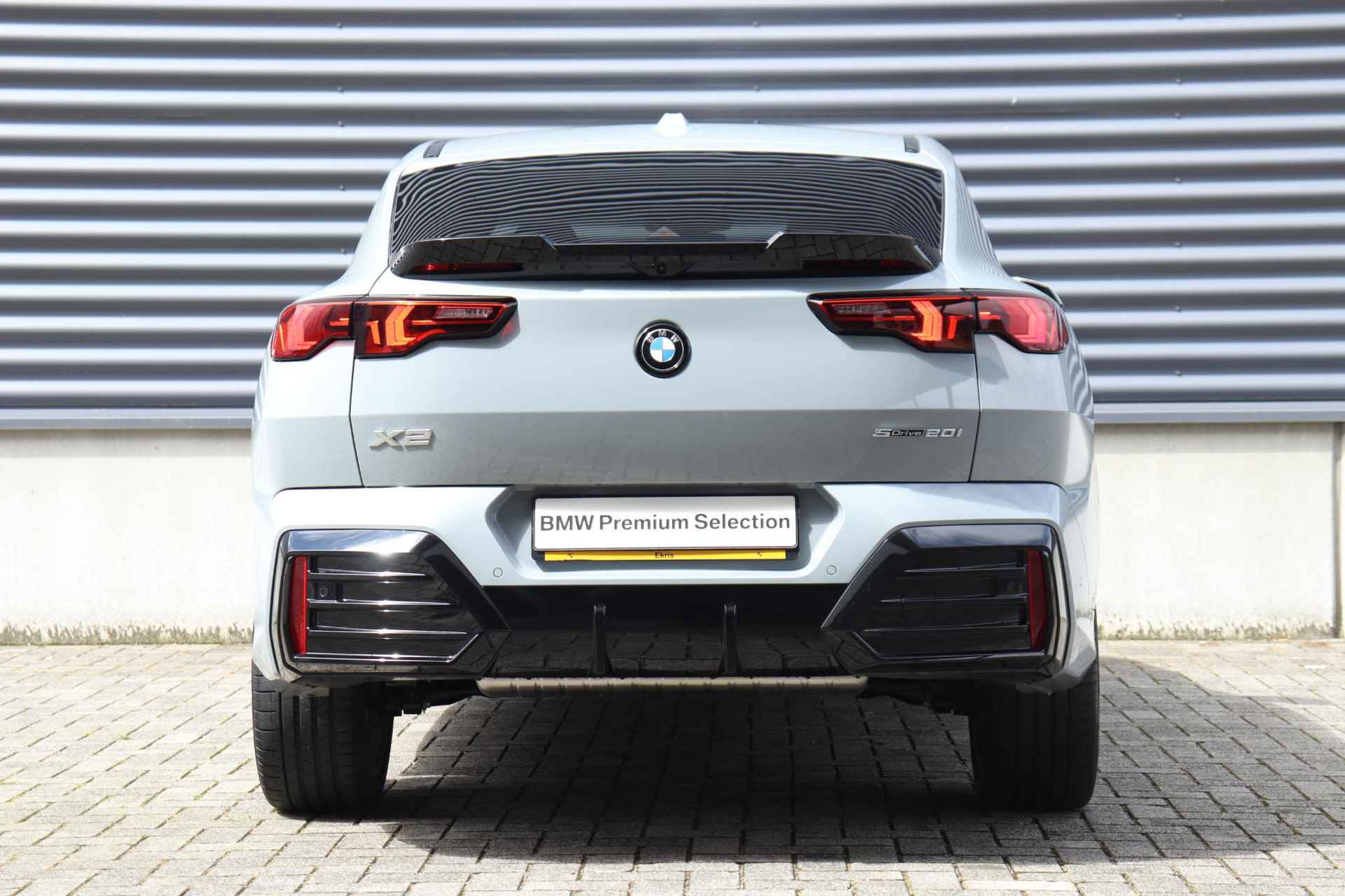 BMW X2 sDrive20i | M Sportpakket Pro | Panodak | Driving Assistant Plus | Parking Assistant Plus | Harman Kardon| Head-Up | Elektr. Voorstoelen | Iconic Glow | 20''LMV | Showroom Sale - 4/34