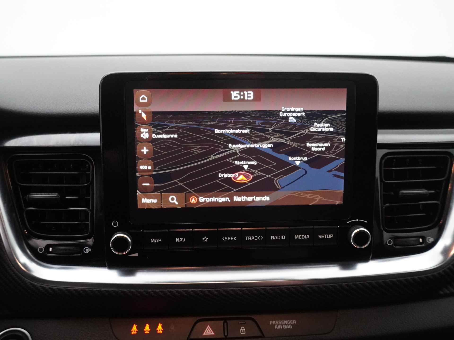 Kia Stonic 1.0 T-GDi MHEV GT-PlusLine - Schuifkanteldak - Stoel en stuurwiel verwarming - Apple CarPlay/Android Auto - Nieuwe All seasonbanden - Fabrieksgarantie tot 05-2030 - 25/49