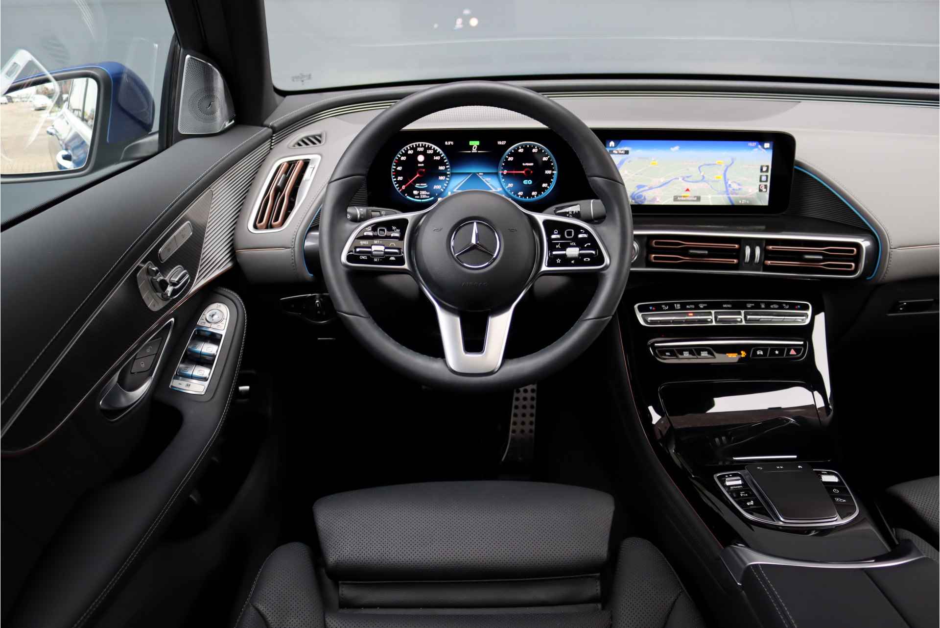 Mercedes-Benz EQC 400 4MATIC Premium AMG Line 80 kWh, 45.000,- ex BTW, Schuifdak, Distronic+, Burmester, Stoelverwarming-/ventilatie, Massage, Memory, Surround Camera, Verwarmd Stuurwiel, HUD, Keyless Go, Rijassistentiepakket, Etc. - 28/50