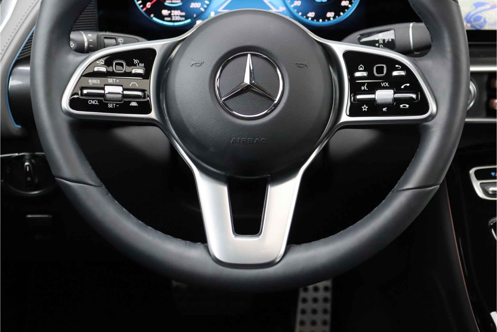Mercedes-Benz EQC 400 4MATIC Premium AMG Line 80 kWh, 45.000,- ex BTW, Schuifdak, Distronic+, Burmester, Stoelverwarming-/ventilatie, Massage, Memory, Surround Camera, Verwarmd Stuurwiel, HUD, Keyless Go, Rijassistentiepakket, Etc. - 30/50