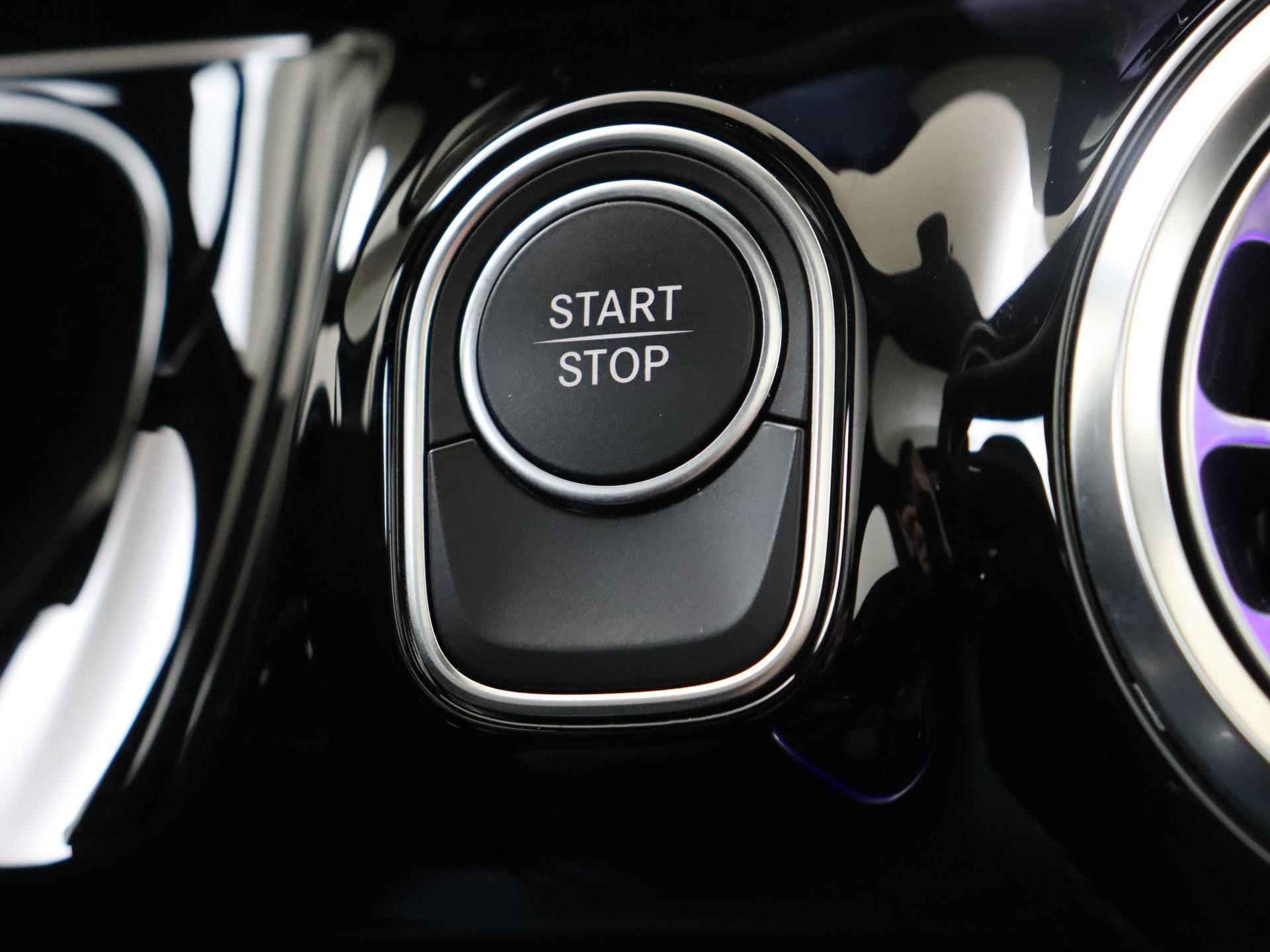 Mercedes-Benz EQA 250 Business Solution AMG 67 kWh /AMG /Panoramadak / Night pakket/ 20 Inch /Memory stoelen /360 Camera - 23/35