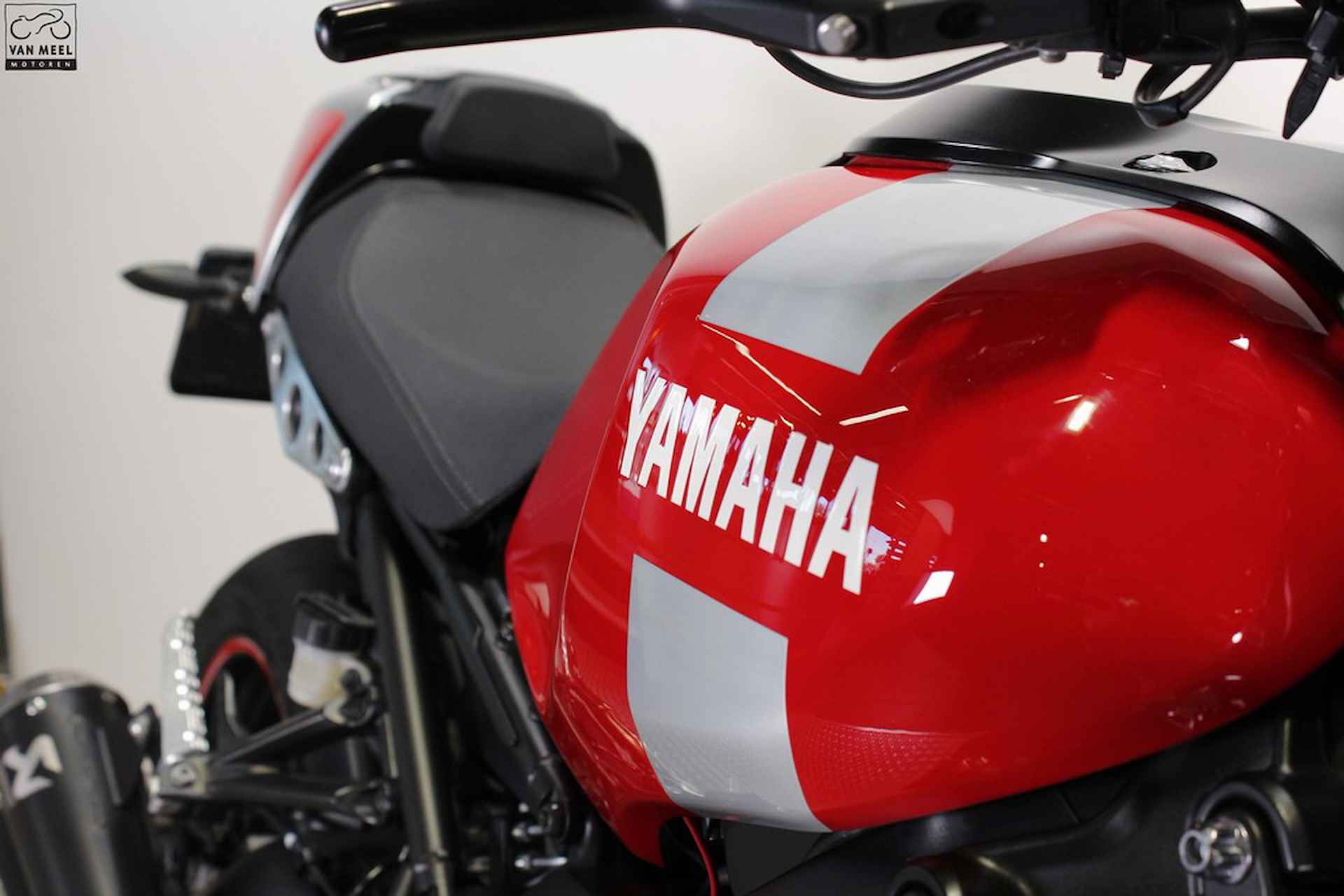 Yamaha XSR 900 - 10/13