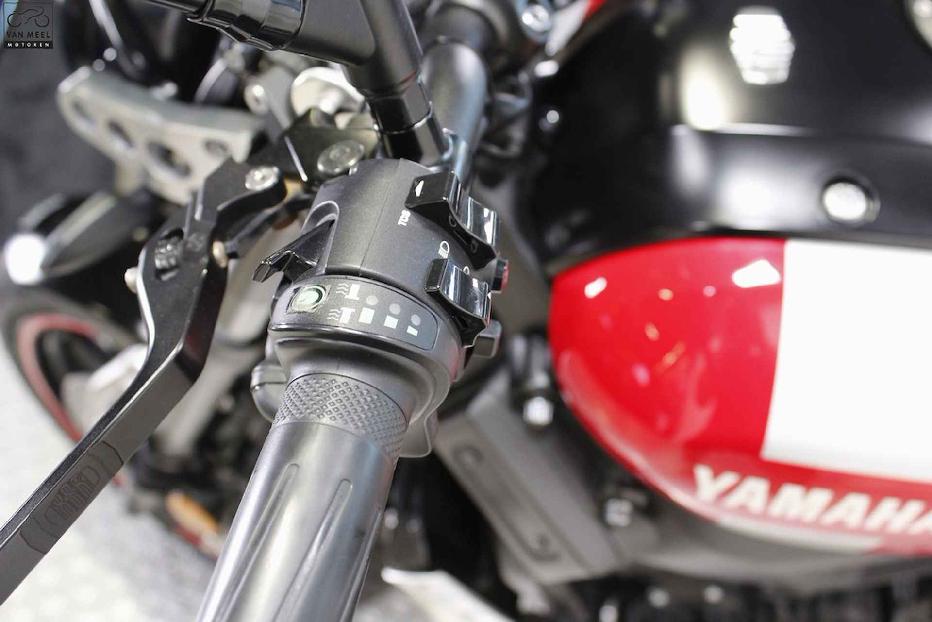 Yamaha XSR 900 - 12/13