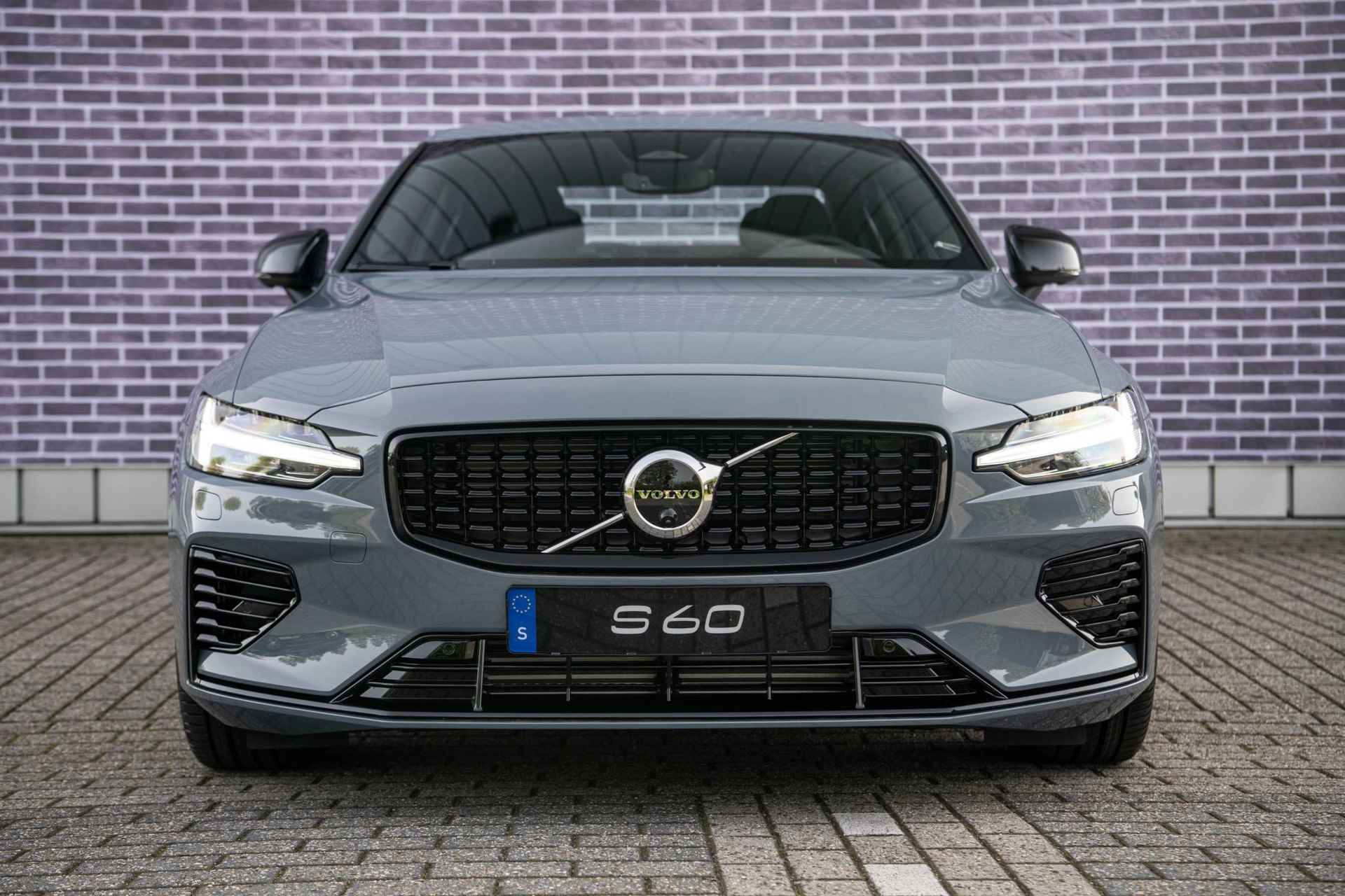 Volvo S60 Recharge T6 Long Range AWD Ultimate Dark | NIEUWE AUTO | DIRECT LEVERBAAR | 360 Camera - 10/31