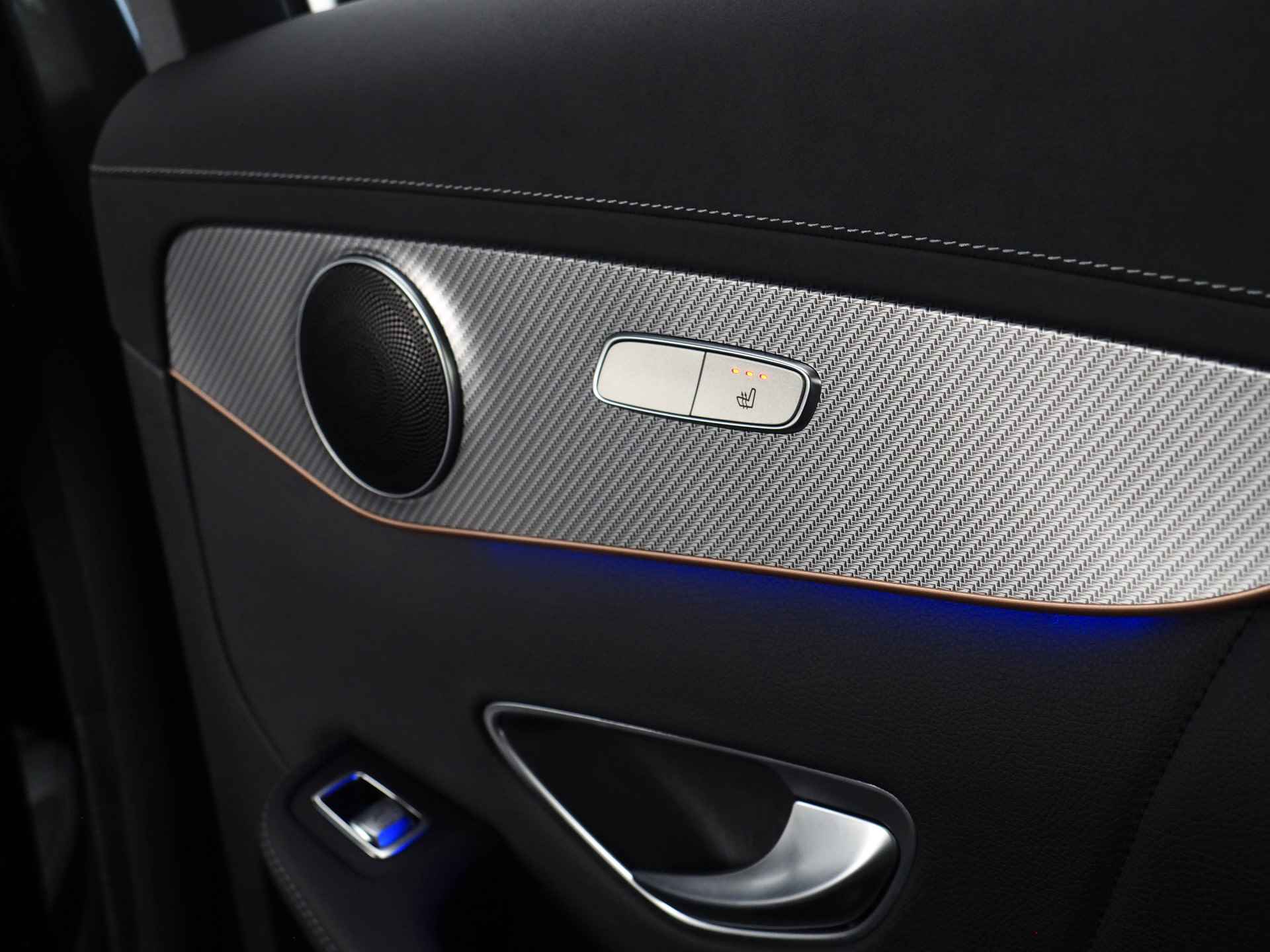 Mercedes-Benz EQC 400 4MATIC Premium 80 kWh | Noodremassistent | Achteruitrijcamera | Apple CarPlay/ Android Auto | Adaptieve Cruise Control | Navigatie | Inc. 220v Laadkabel | Dodehoekdetectie | Stoelverwarming voor en achter - 14/71