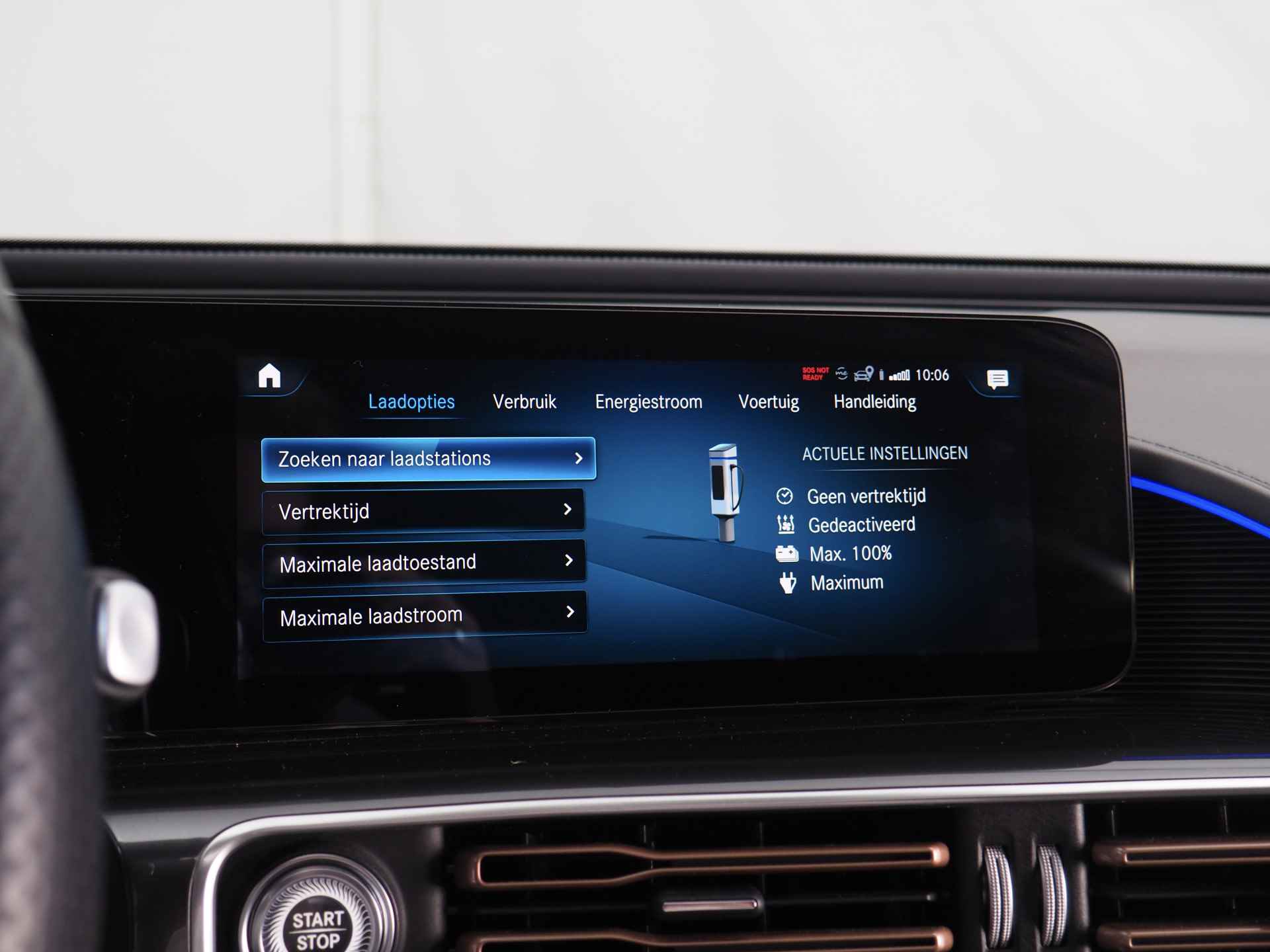 Mercedes-Benz EQC 400 4MATIC Premium 80 kWh | Noodremassistent | Achteruitrijcamera | Apple CarPlay/ Android Auto | Adaptieve Cruise Control | Navigatie | Inc. 220v Laadkabel | Dodehoekdetectie | Stoelverwarming voor en achter - 44/71
