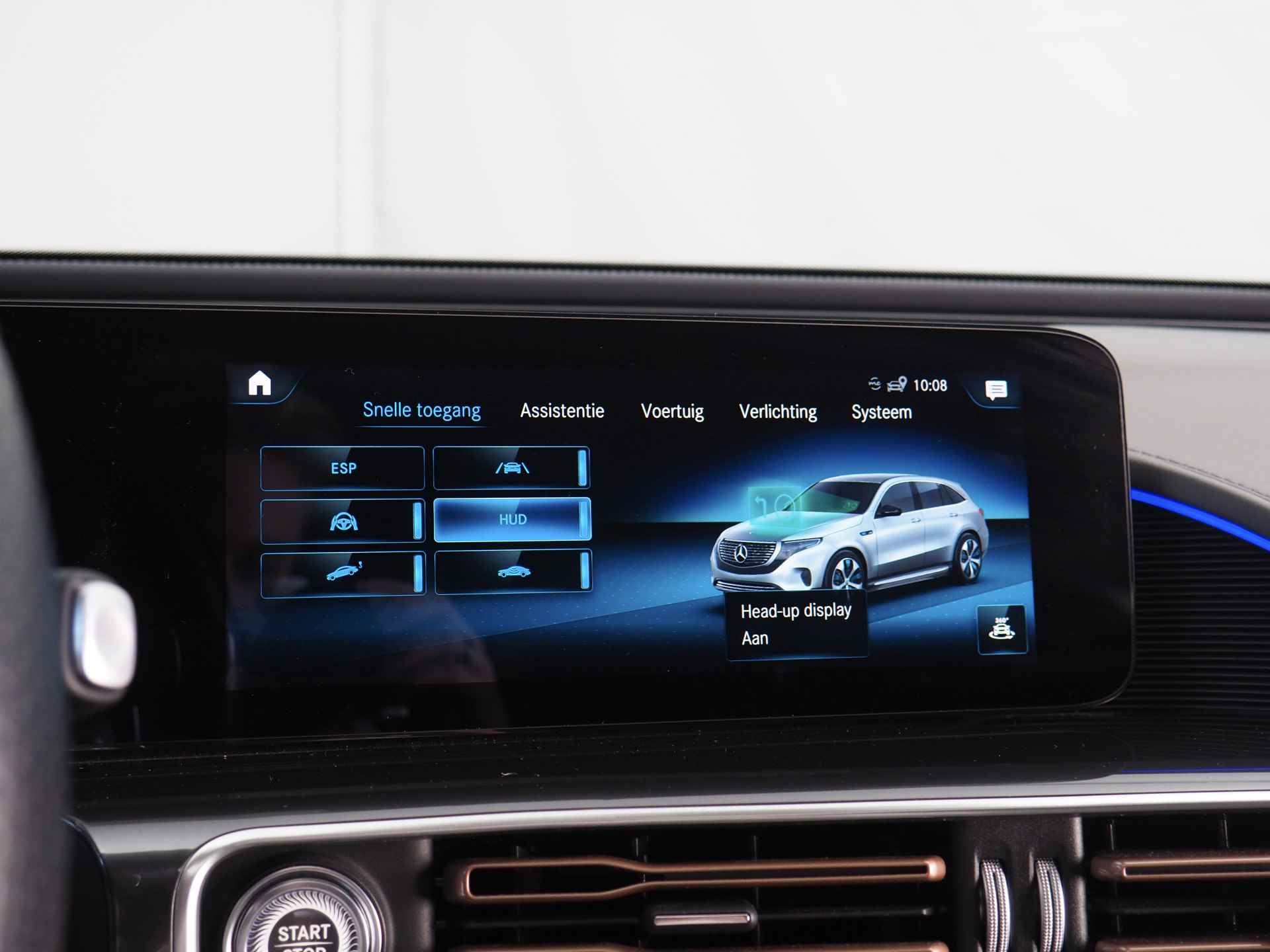 Mercedes-Benz EQC 400 4MATIC Premium 80 kWh | Noodremassistent | Achteruitrijcamera | Apple CarPlay/ Android Auto | Adaptieve Cruise Control | Navigatie | Inc. 220v Laadkabel | Dodehoekdetectie | Stoelverwarming voor en achter - 48/71