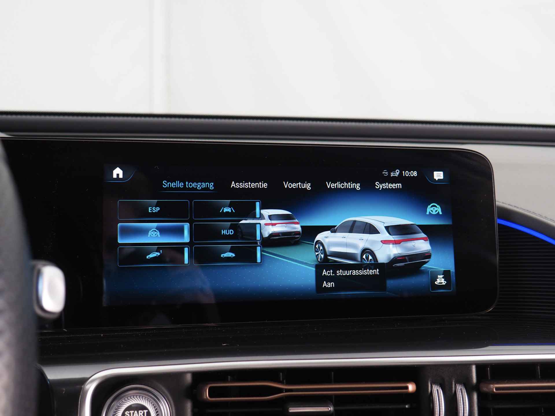 Mercedes-Benz EQC 400 4MATIC Premium 80 kWh | Noodremassistent | Achteruitrijcamera | Apple CarPlay/ Android Auto | Adaptieve Cruise Control | Navigatie | Inc. 220v Laadkabel | Dodehoekdetectie | Stoelverwarming voor en achter - 49/71