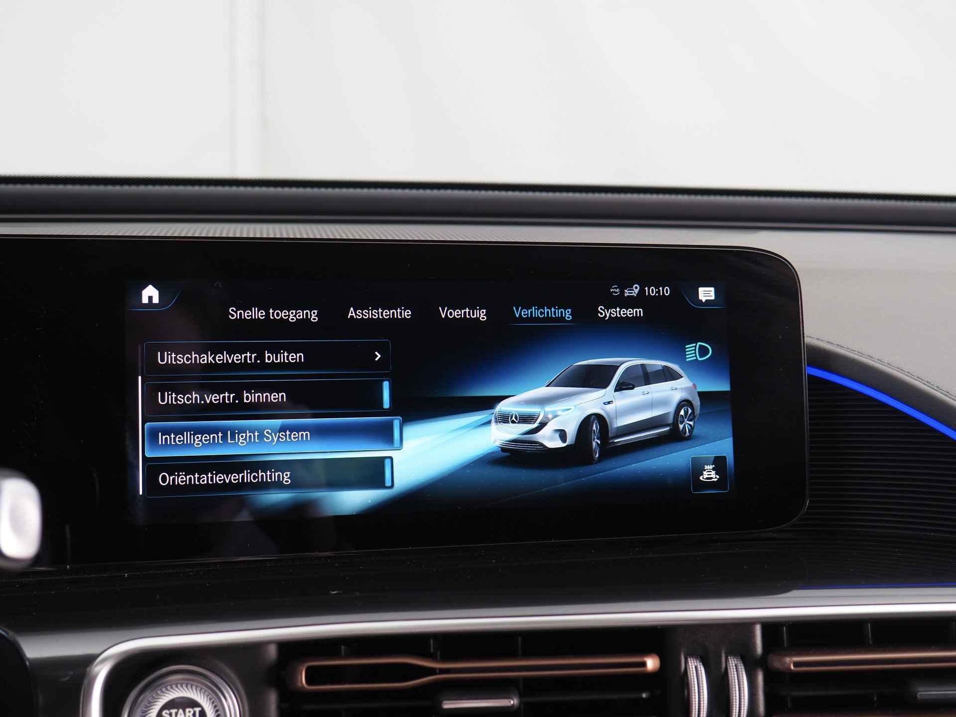 Mercedes-Benz EQC 400 4MATIC Premium 80 kWh | Noodremassistent | Achteruitrijcamera | Apple CarPlay/ Android Auto | Adaptieve Cruise Control | Navigatie | Inc. 220v Laadkabel | Dodehoekdetectie | Stoelverwarming voor en achter - 56/71