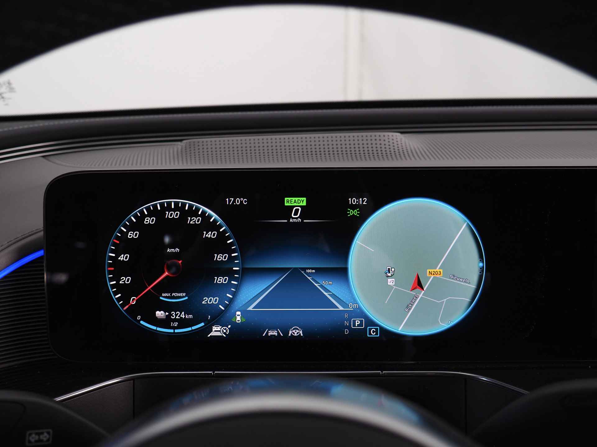 Mercedes-Benz EQC 400 4MATIC Premium 80 kWh | Noodremassistent | Achteruitrijcamera | Apple CarPlay/ Android Auto | Adaptieve Cruise Control | Navigatie | Inc. 220v Laadkabel | Dodehoekdetectie | Stoelverwarming voor en achter - 60/71