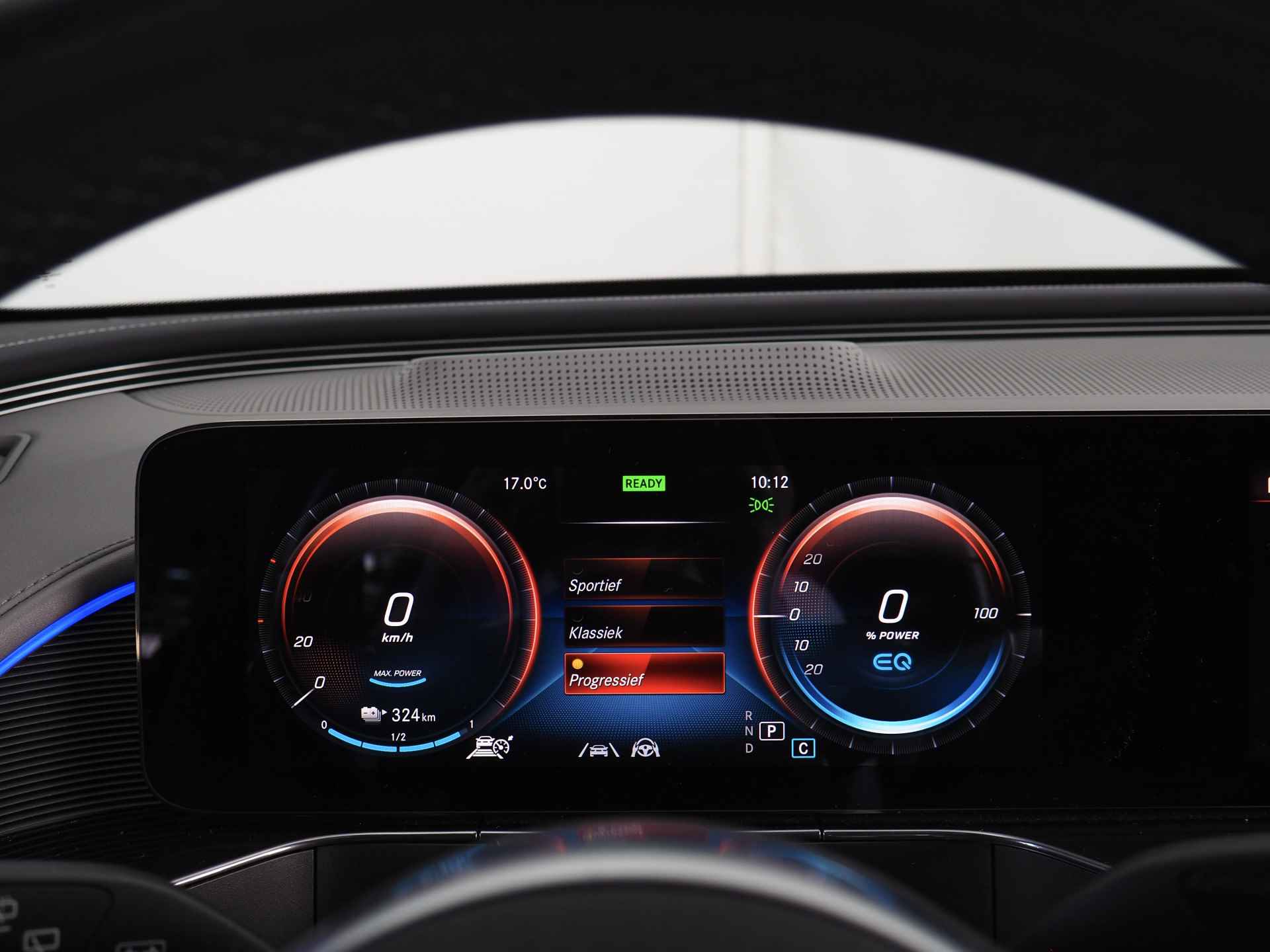 Mercedes-Benz EQC 400 4MATIC Premium 80 kWh | Noodremassistent | Achteruitrijcamera | Apple CarPlay/ Android Auto | Adaptieve Cruise Control | Navigatie | Inc. 220v Laadkabel | Dodehoekdetectie | Stoelverwarming voor en achter - 62/71
