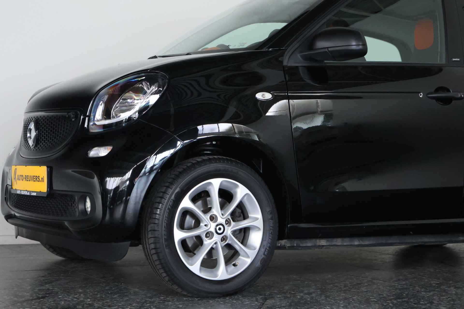 Smart Forfour 0.9 Turbo 90 pK / Panorama / Cruisecontrol / Clima / Bluetooth - 28/29