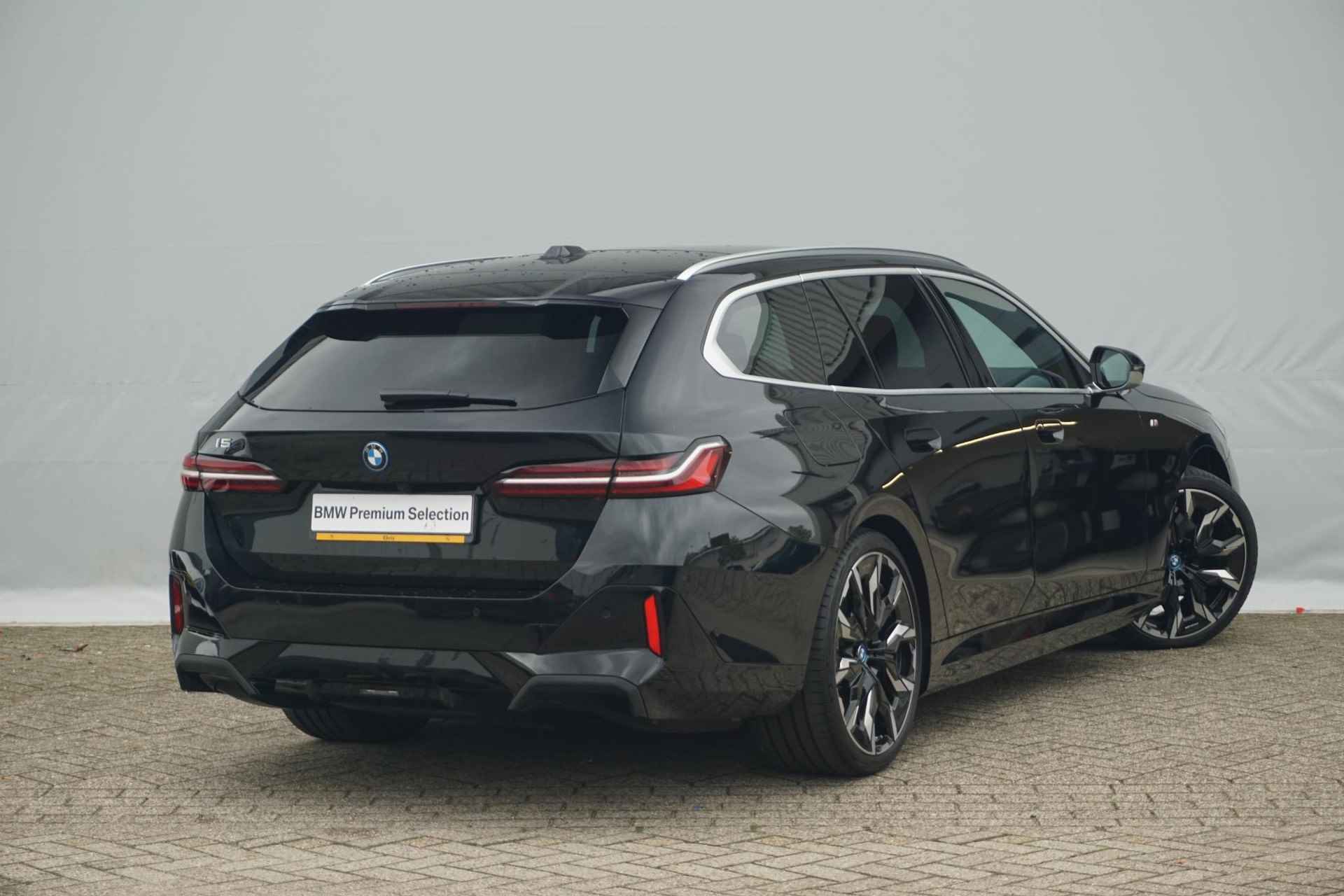 BMW i5 Touring eDrive40 M Sport - 2/27