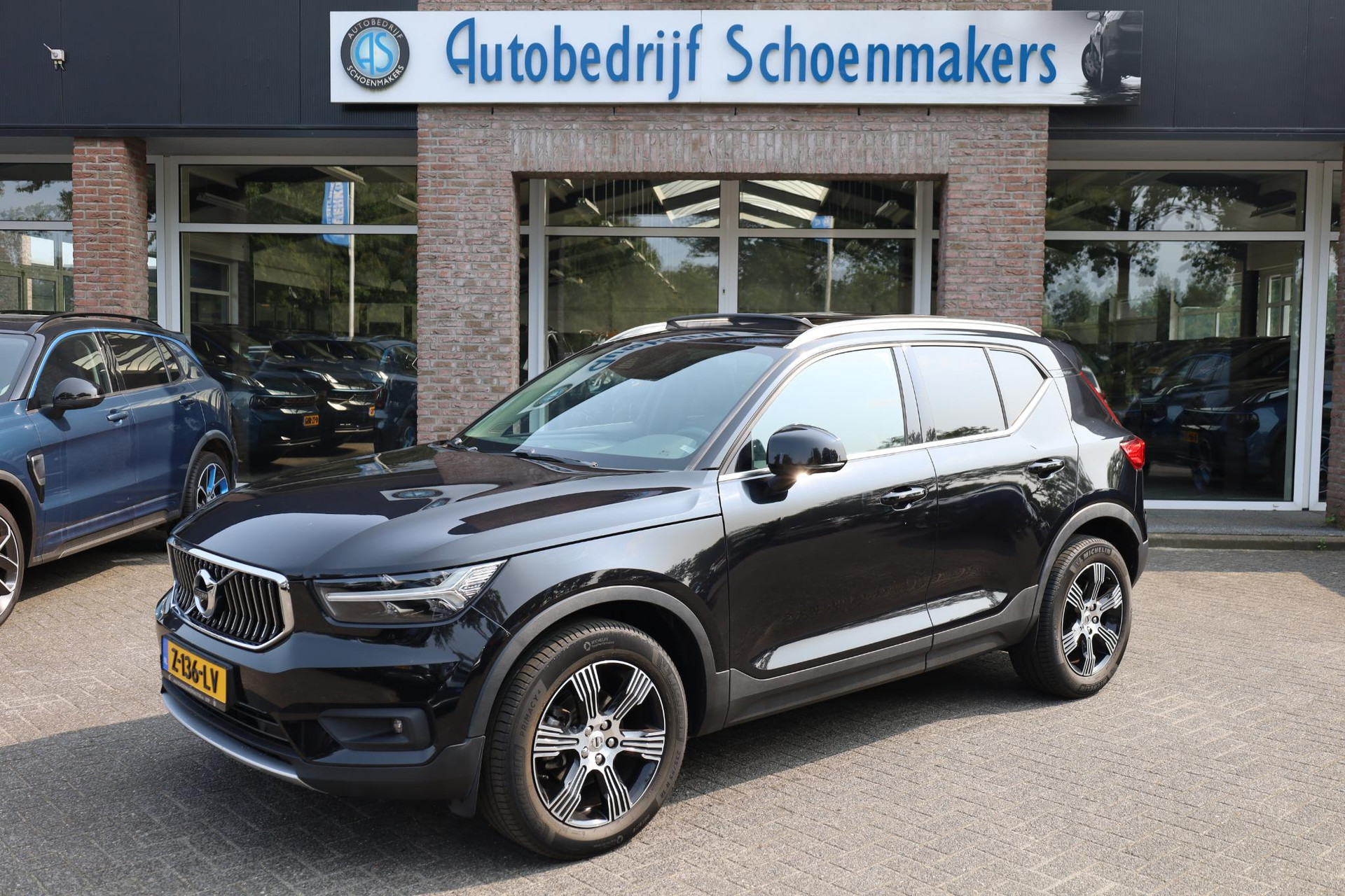 Volvo XC40 1.5 T3 Inscription PANO 360-CAMERA LEER HARMAN/KARDON 18"LMV 2xPDC NAVI DODEHOEK ENZ!