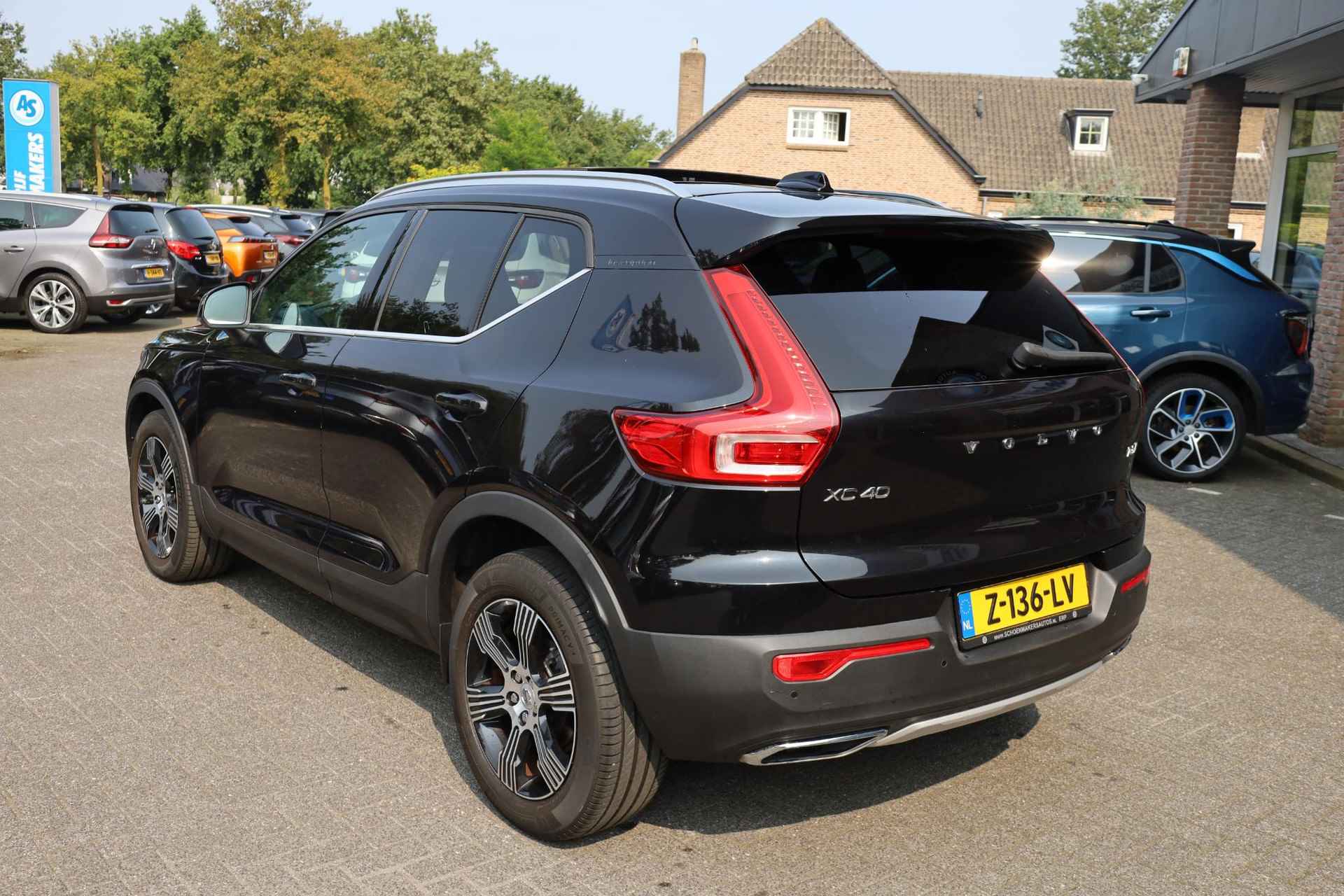 Volvo XC40 1.5 T3 Inscription PANO 360-CAMERA LEER HARMAN/KARDON 18"LMV 2xPDC NAVI DODEHOEK ENZ! - 3/46