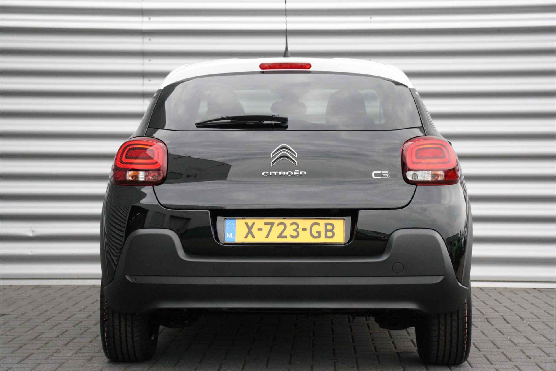 Citroën C3 C3 1.2 PureTech Feel Edition 83pk | VOORRAAD-ACTIE! | Navigatie | Achteruitrijcamera | 17"LMV | Apple C - 8/33
