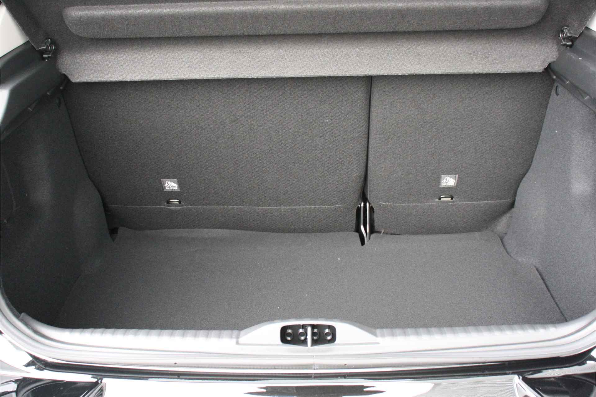 Citroën C3 C3 1.2 PureTech Feel Edition 83pk | VOORRAAD-ACTIE! | Navigatie | Achteruitrijcamera | 17"LMV | Apple C - 15/33