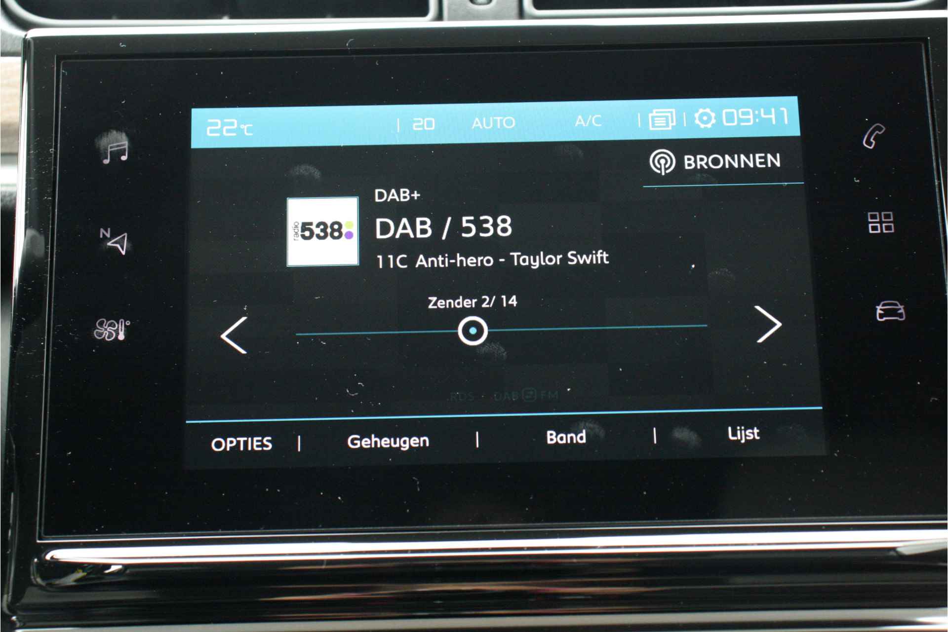 Citroën C3 C3 1.2 PureTech Feel Edition 83pk | VOORRAAD-ACTIE! | Navigatie | Achteruitrijcamera | 17"LMV | Apple C - 29/33