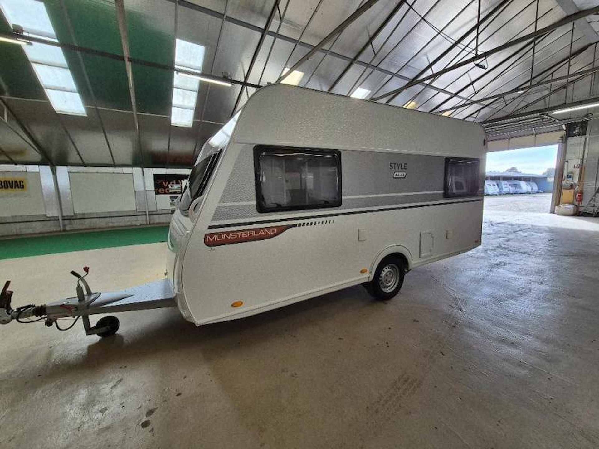 LMC Style 420 D mover, voortent, ATC - 11/14