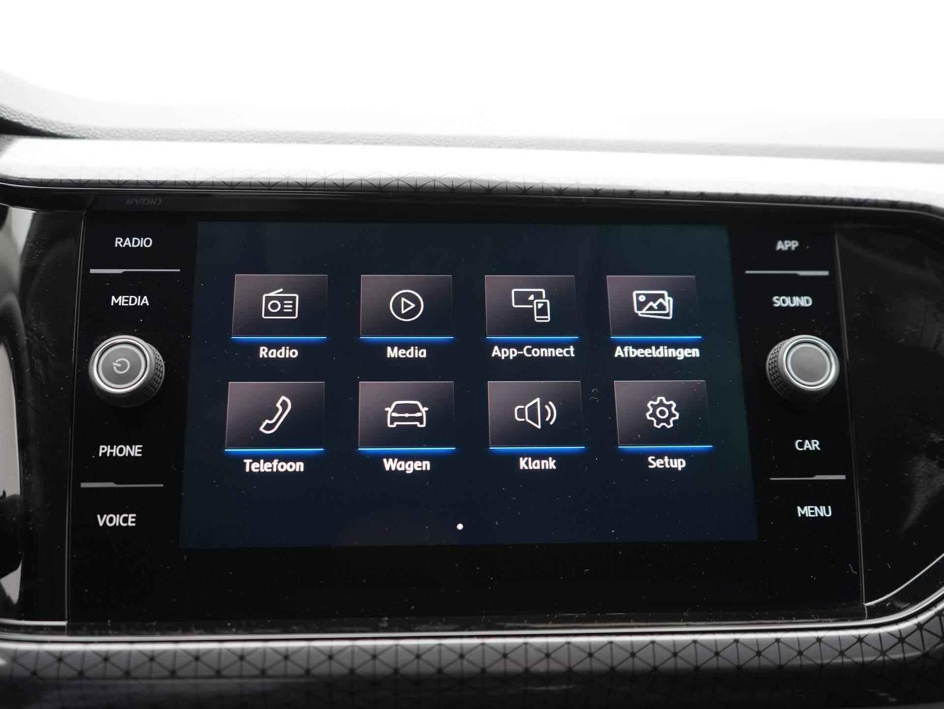 Volkswagen T-Cross 1.0 TSI Style / Carplay / Adaptive Cruise Control  / LED / Climate Control - 19/37