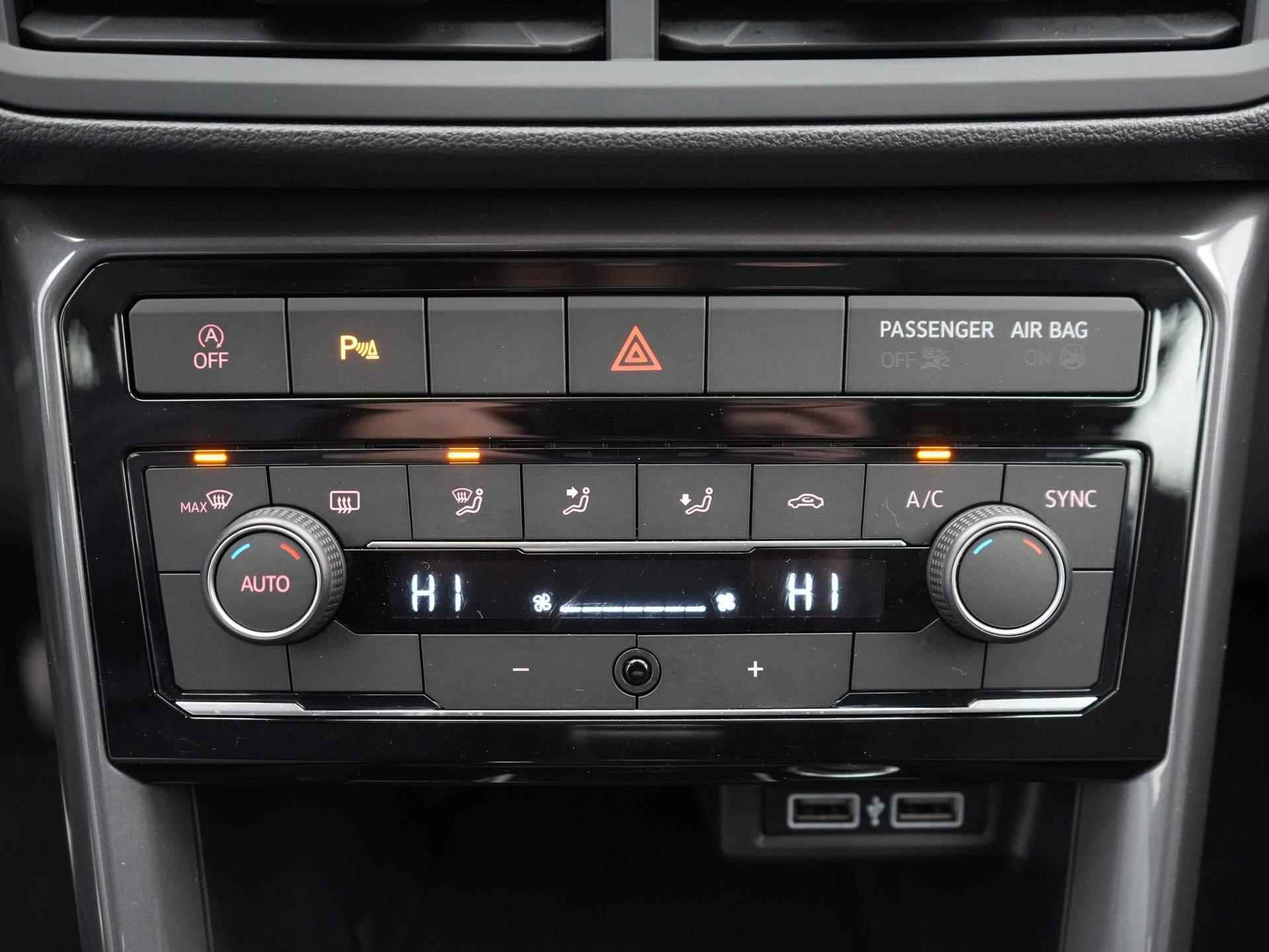 Volkswagen T-Cross 1.0 TSI Style / Carplay / Adaptive Cruise Control  / LED / Climate Control - 22/37